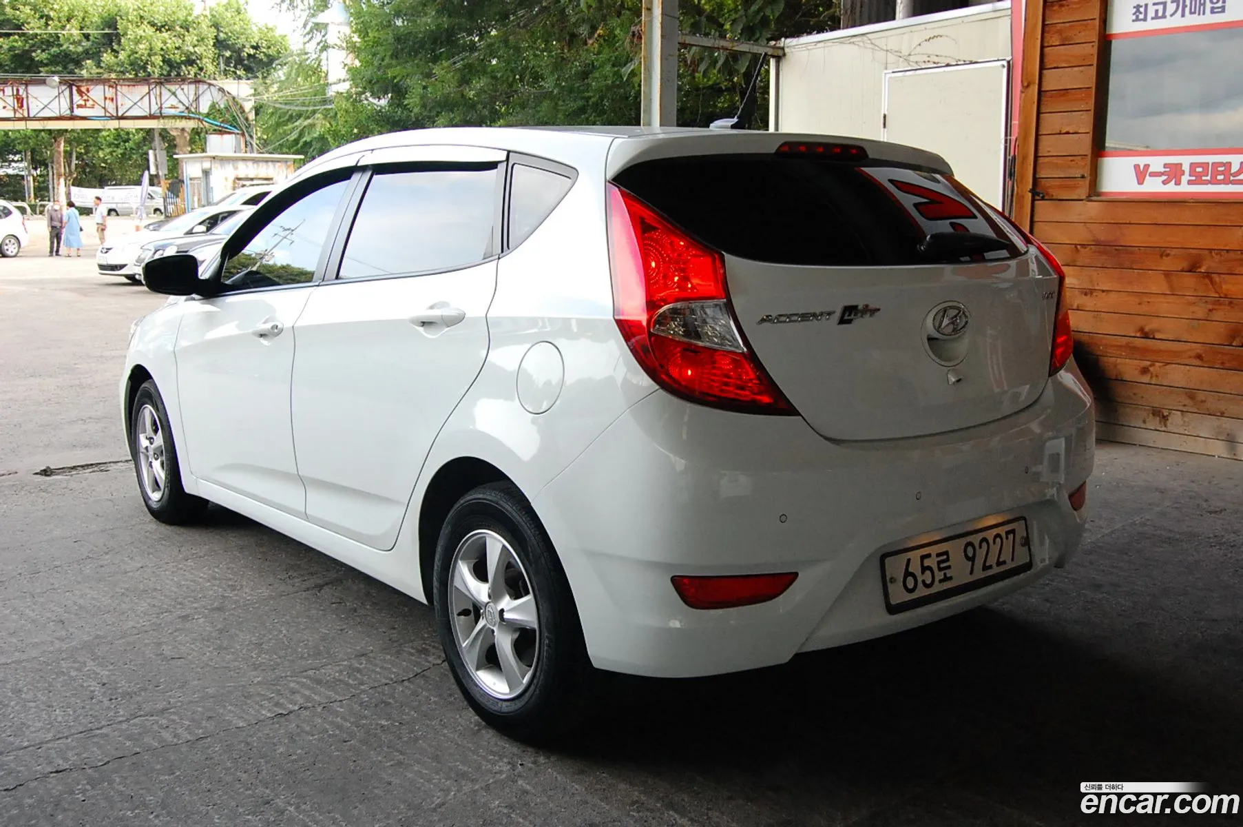 Hyundai Accent New Model Witt 14 Vvt Modern - фотография 18337735