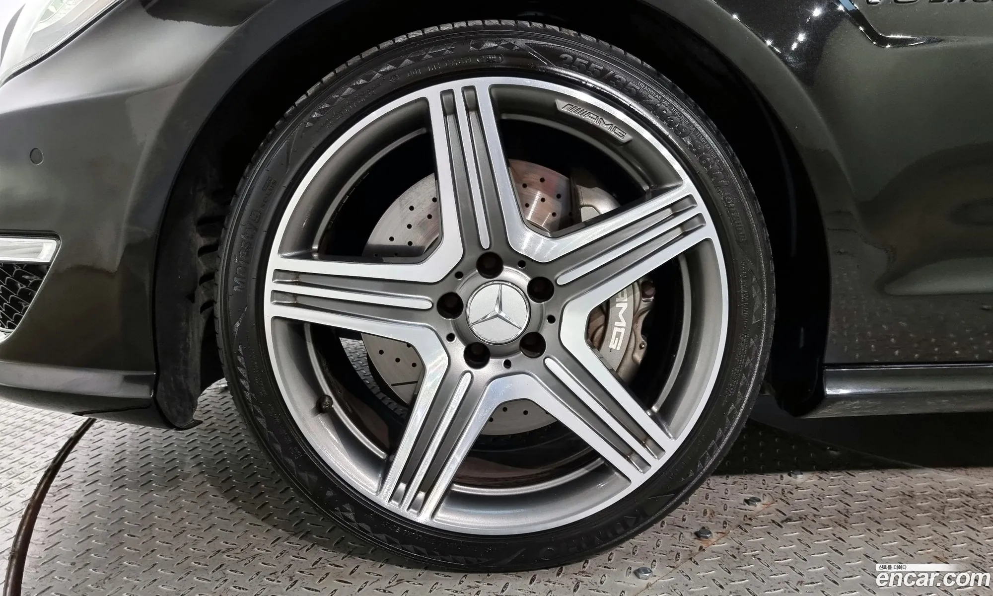 Mercedes-Benz Cls-Klasse Ii C218 Cls63 Amg 2012 - фотография 12192938