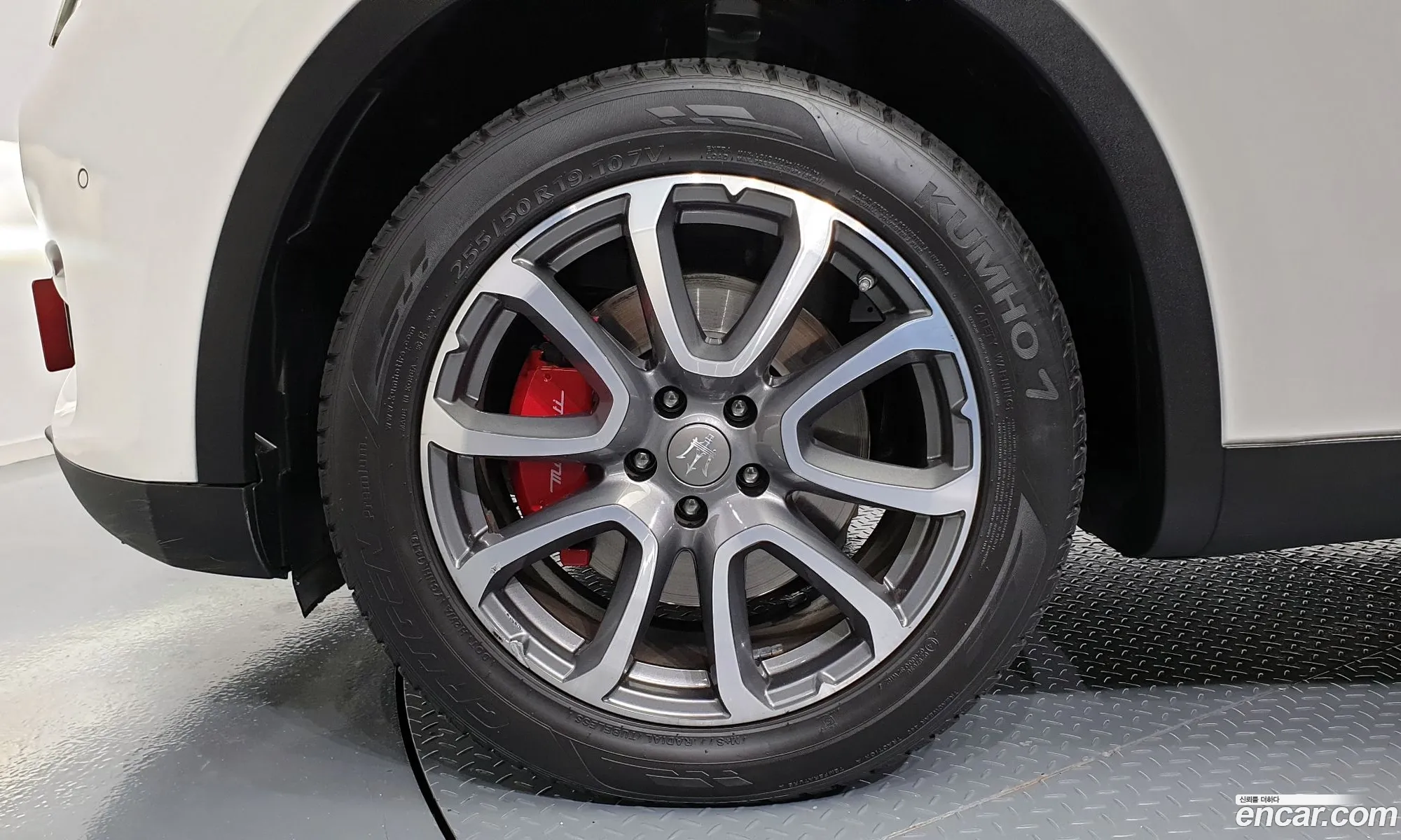 Maserati Levante I 30 Diesel Awd 2018 - фотография 12595219
