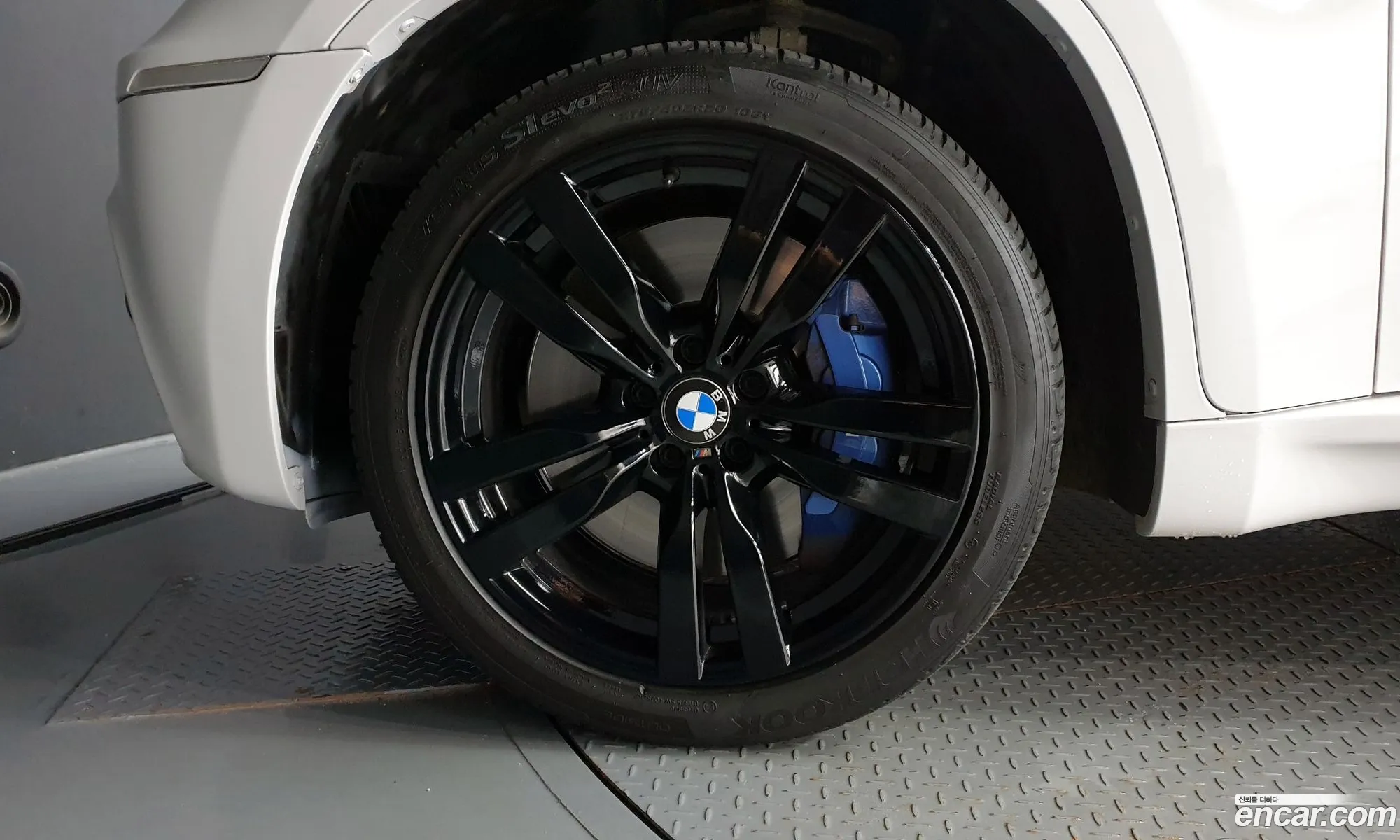 BMW X6 M I E71 44 2010 - фотография 14526664