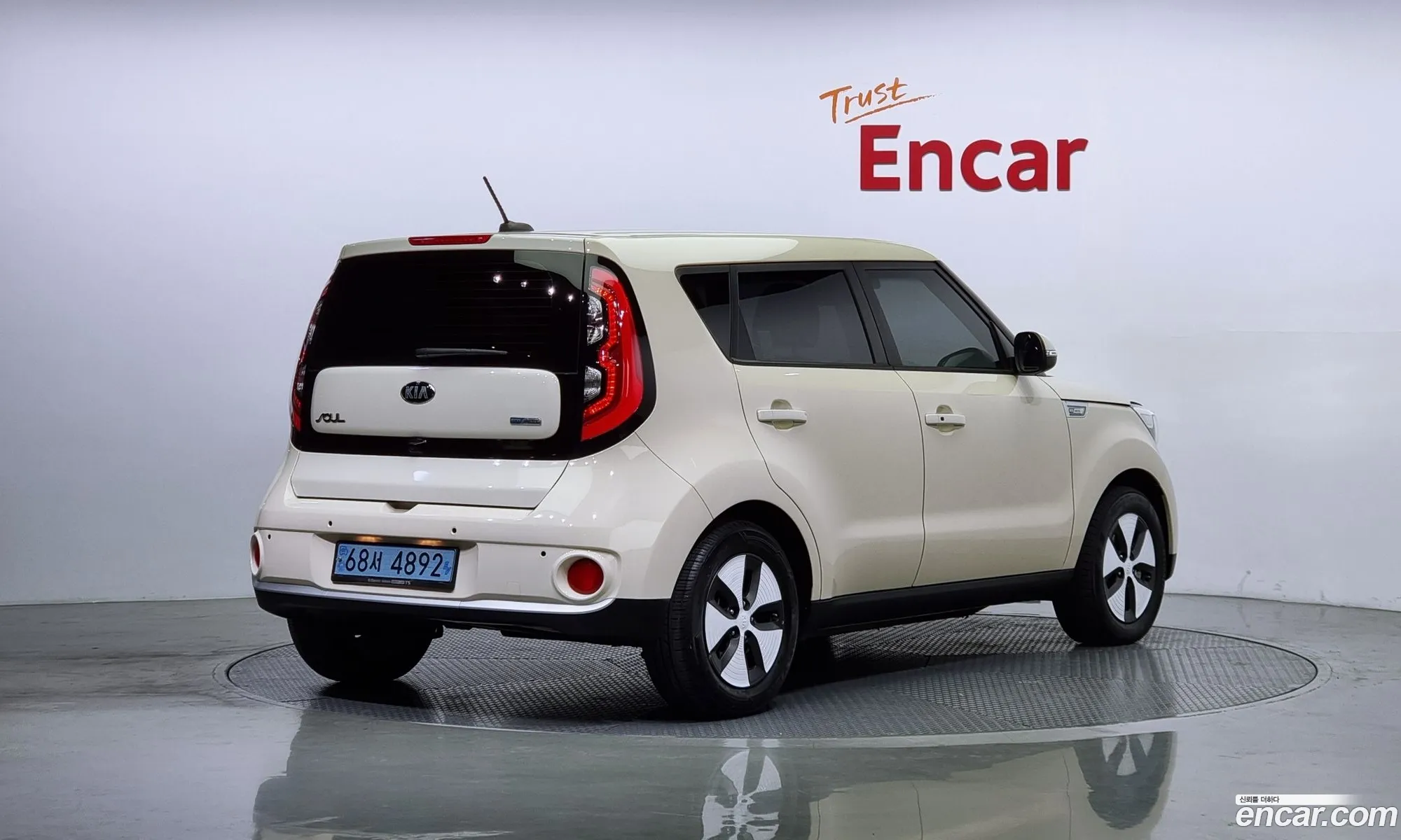 Kia Soul Ii Ev 2018 - фотография 14129868