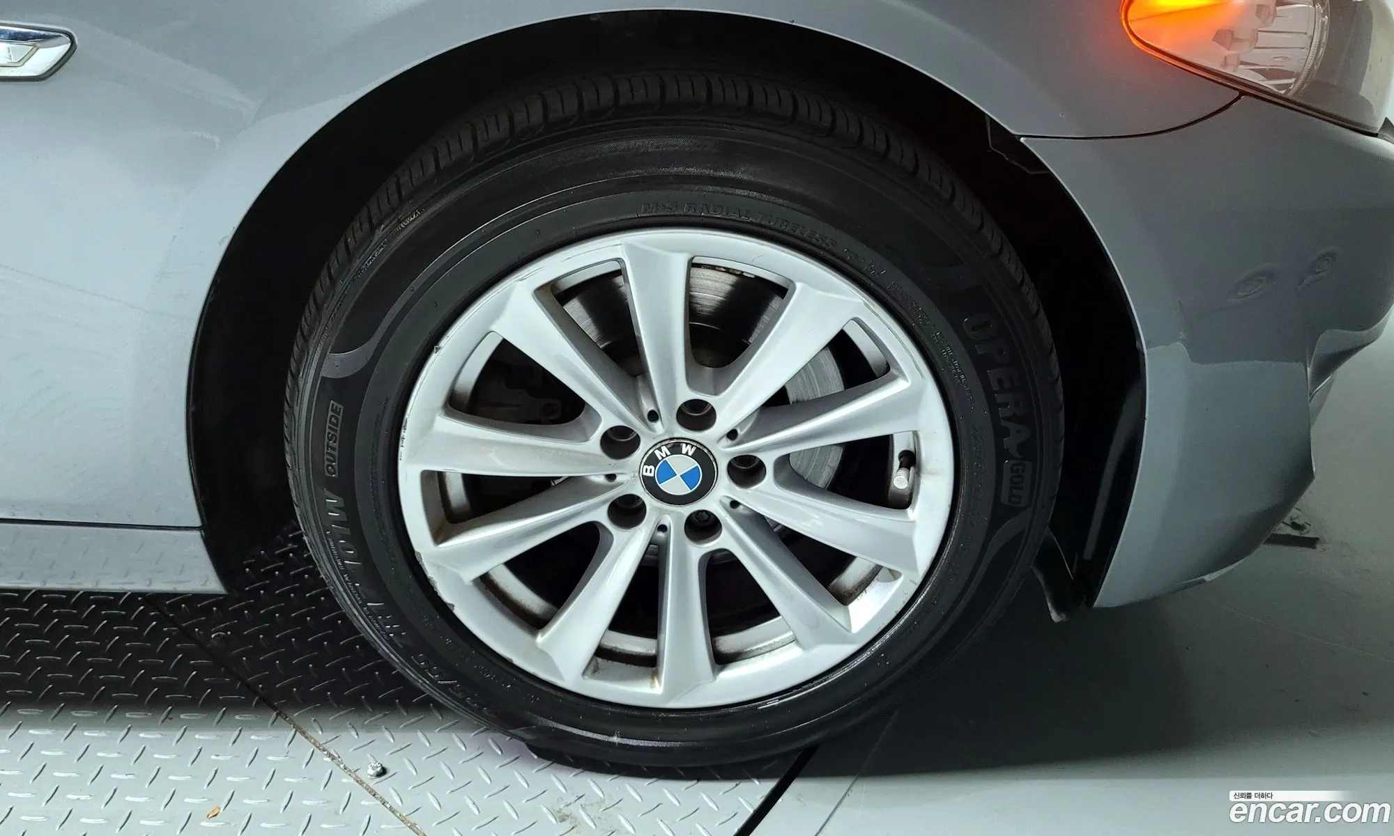 BMW 5 Series F10 520D - фотография 202334