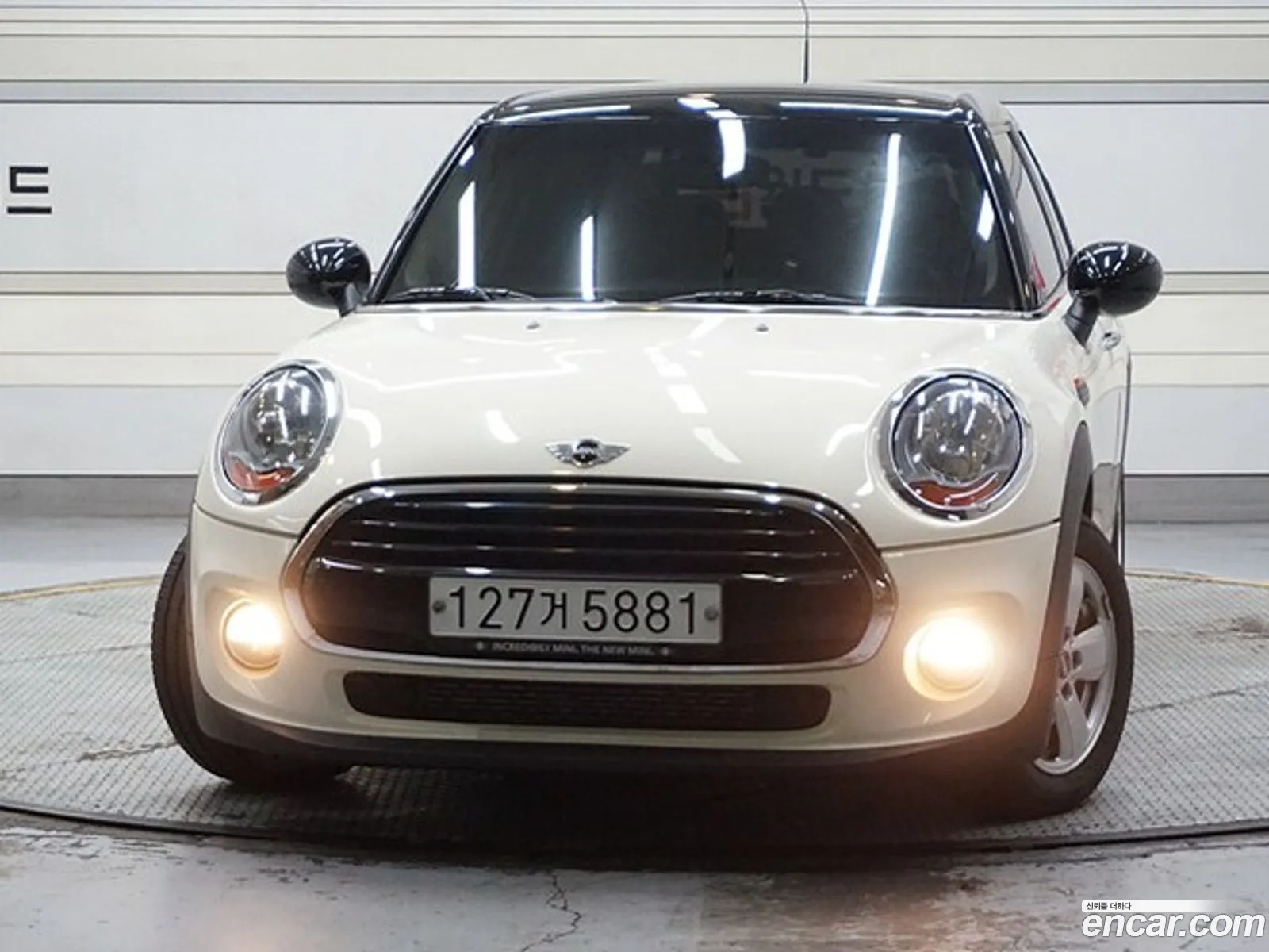 Mini Cooper 5-Door Basic Model 2015 - фотография 4177384