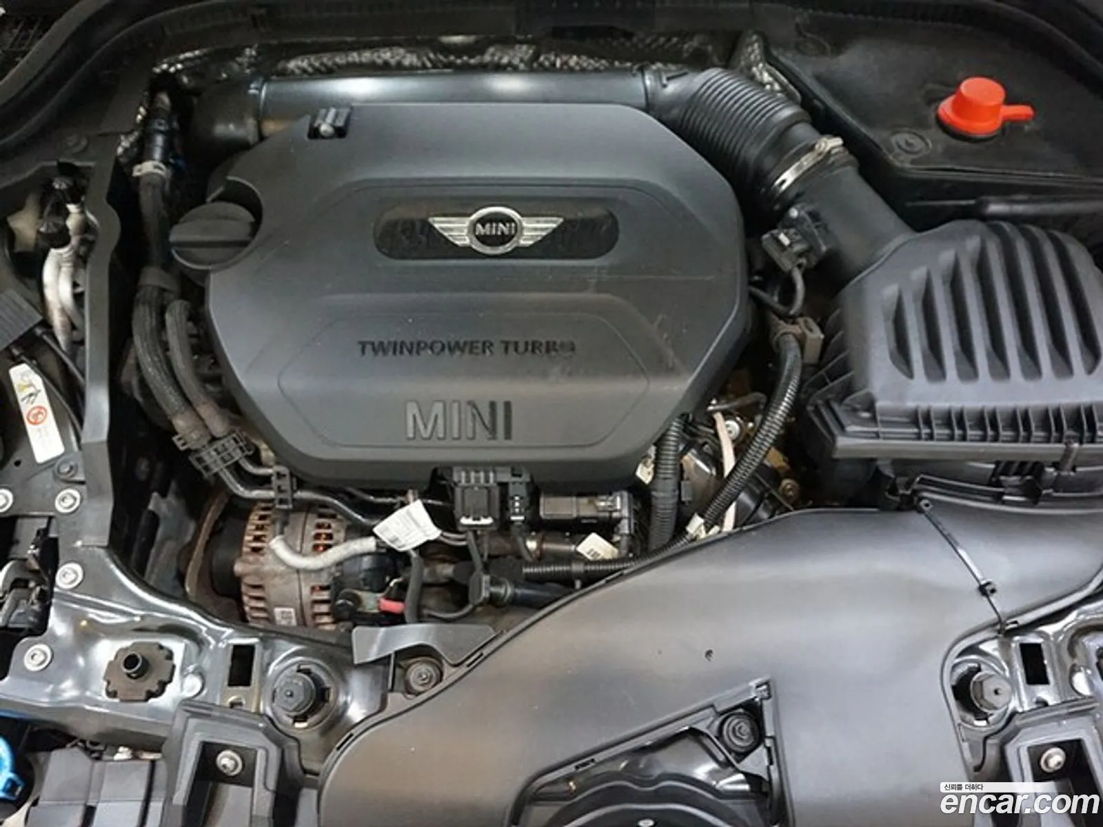 Mini Cooper 5-Door Basic Model 2015 - фотография 4177389