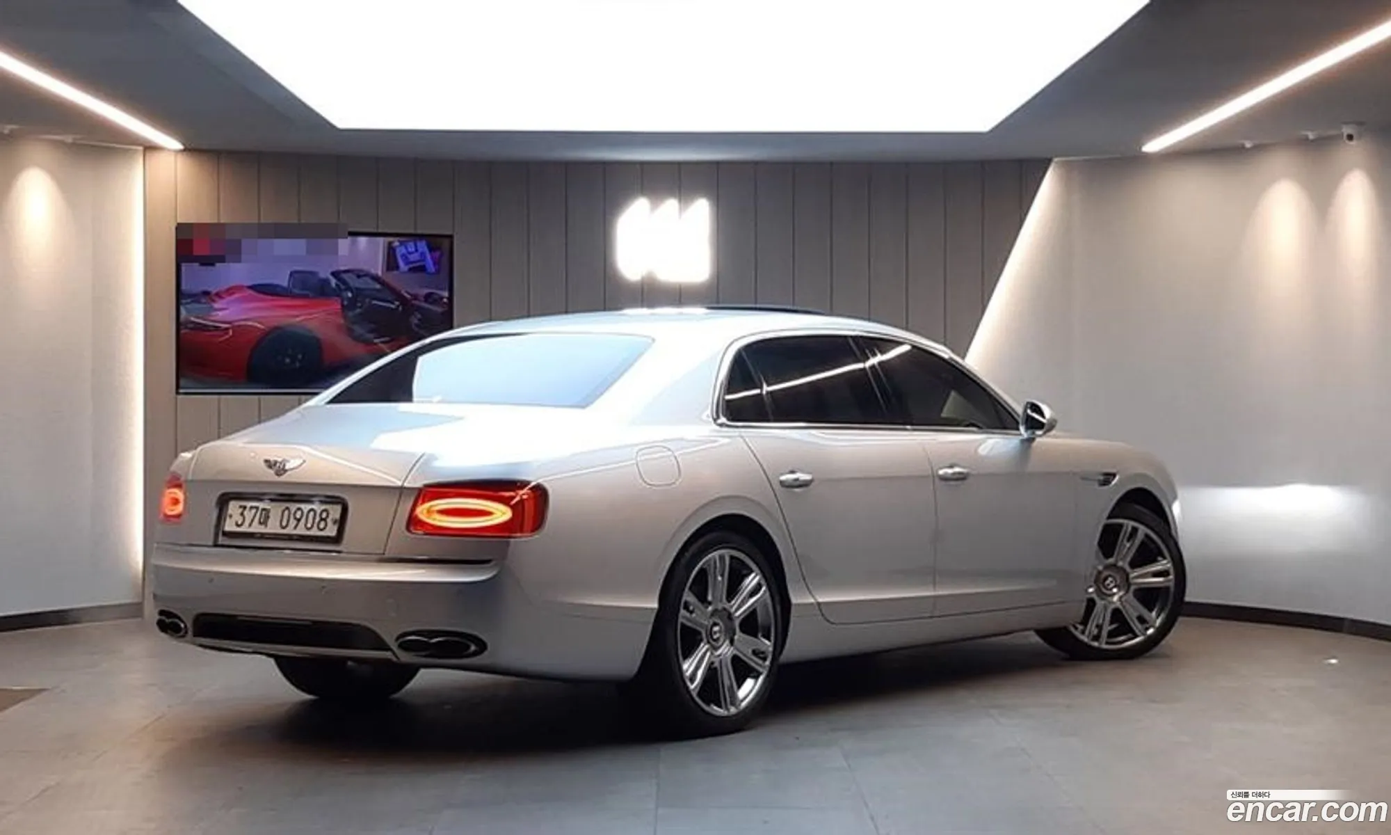 Bentley Flying Spur 40 2015 - фотография 14481808