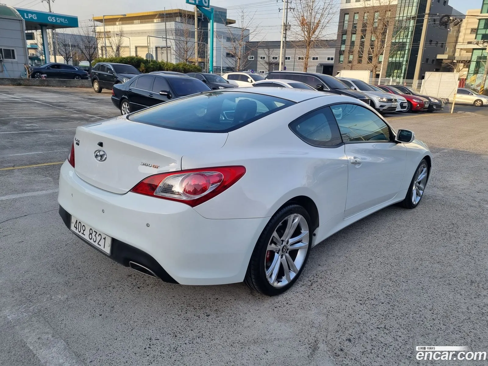 Hyundai Genesis I 200 Turbo R 2009 - фотография 18121067