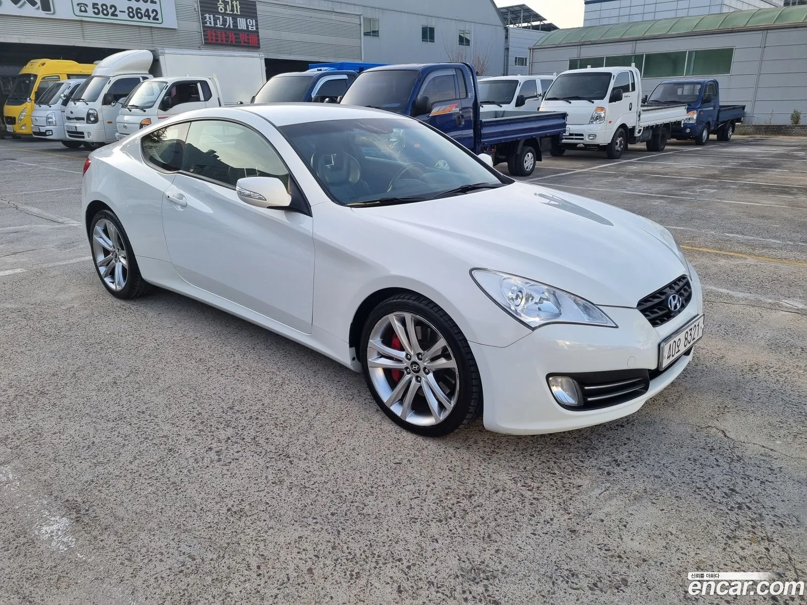 Hyundai Genesis I 200 Turbo R 2009 - фотография 18121068