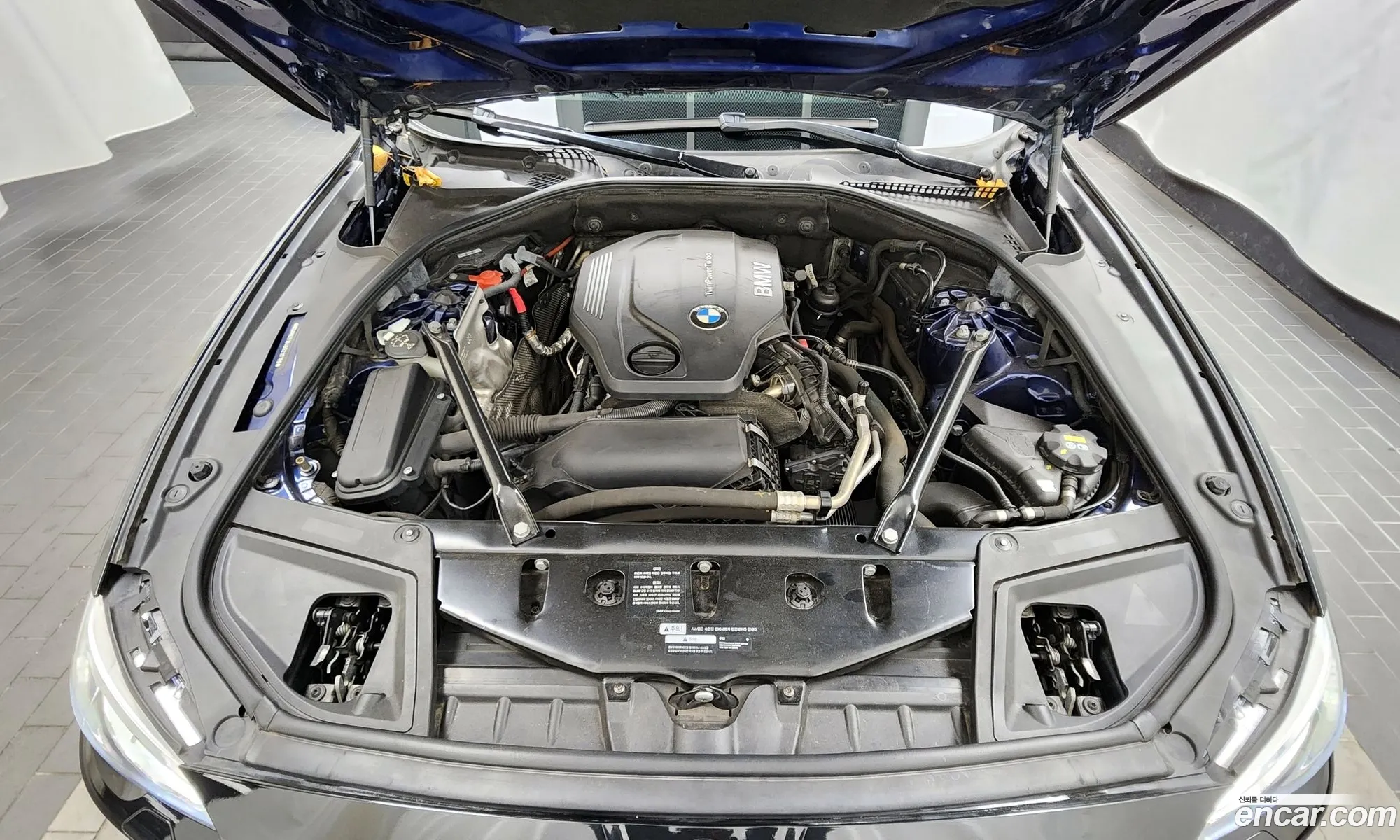 BMW 5 Series F10 520D M Aerodynamics - фотография 56127