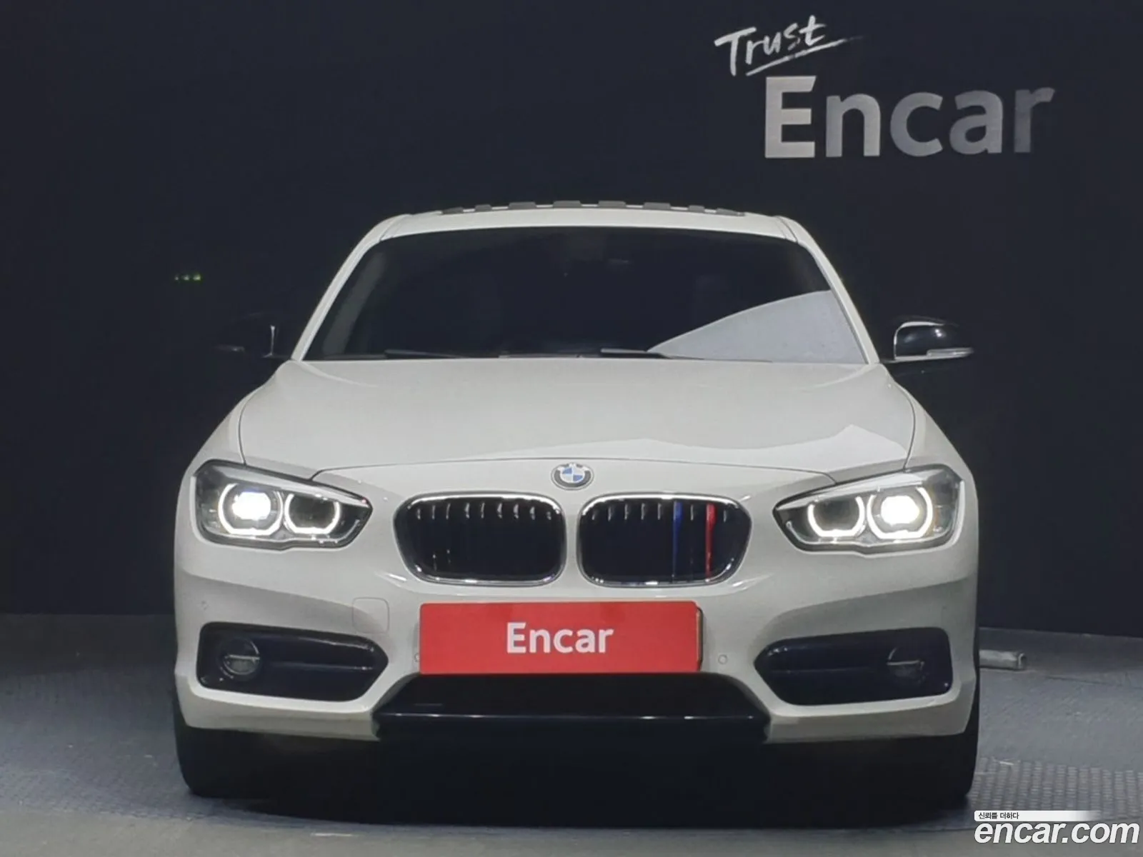 BMW 1Er 118D Sport 5 Door 2017 - фотография 18486556