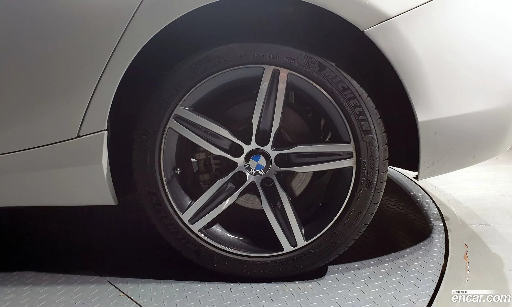 BMW 1Er 118D Sport 5 Door 2017 - фотография 18486558