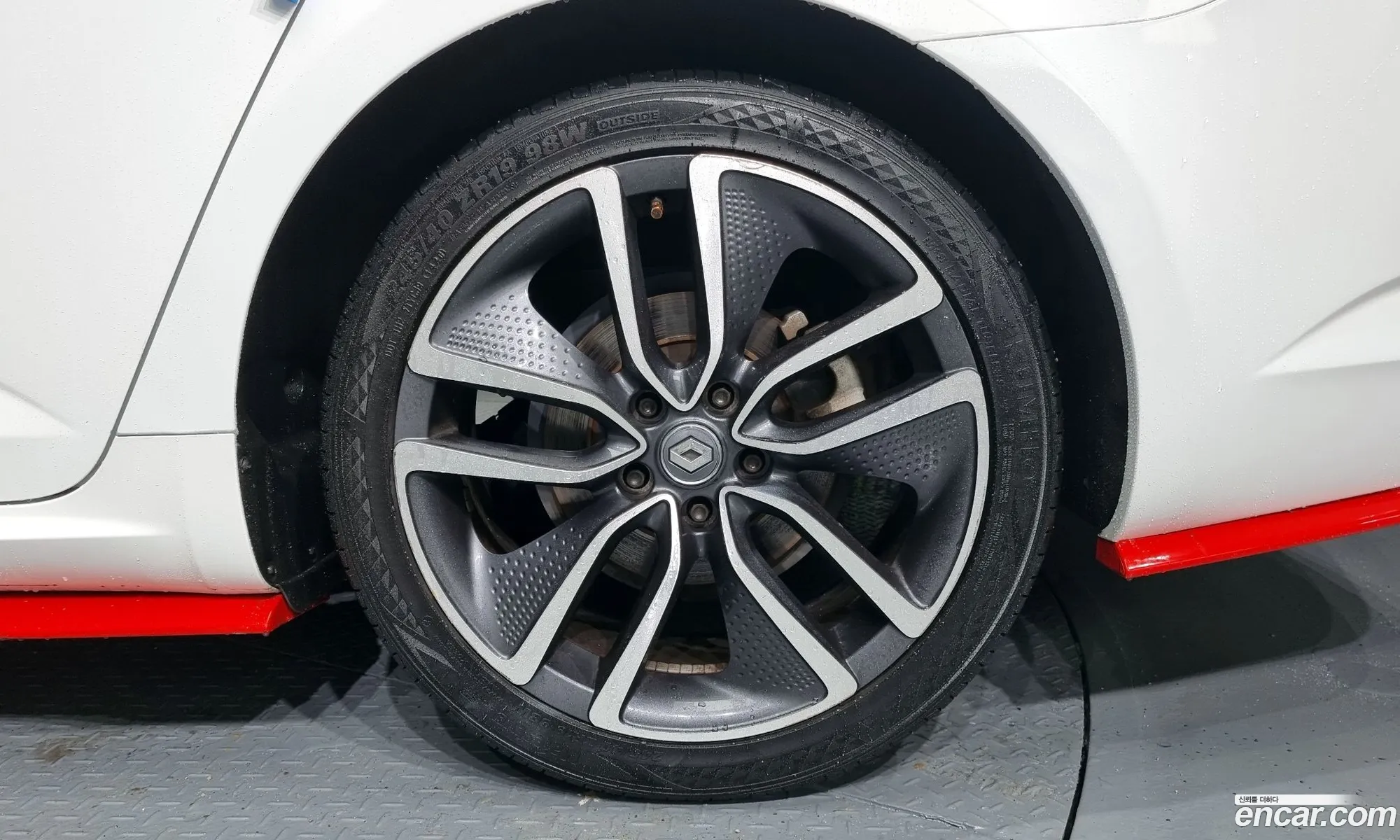 Renault Samsung Sm6 20 Lpe Pe Rental Car 2016 - фотография 4420867