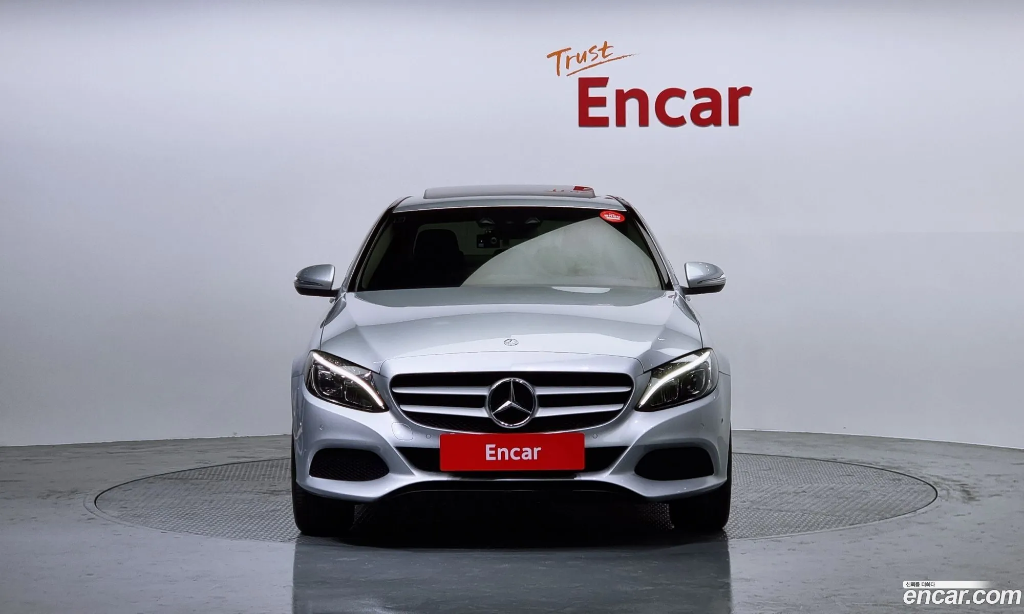 Mercedes C-Class W205 C200 - фотография 12709892