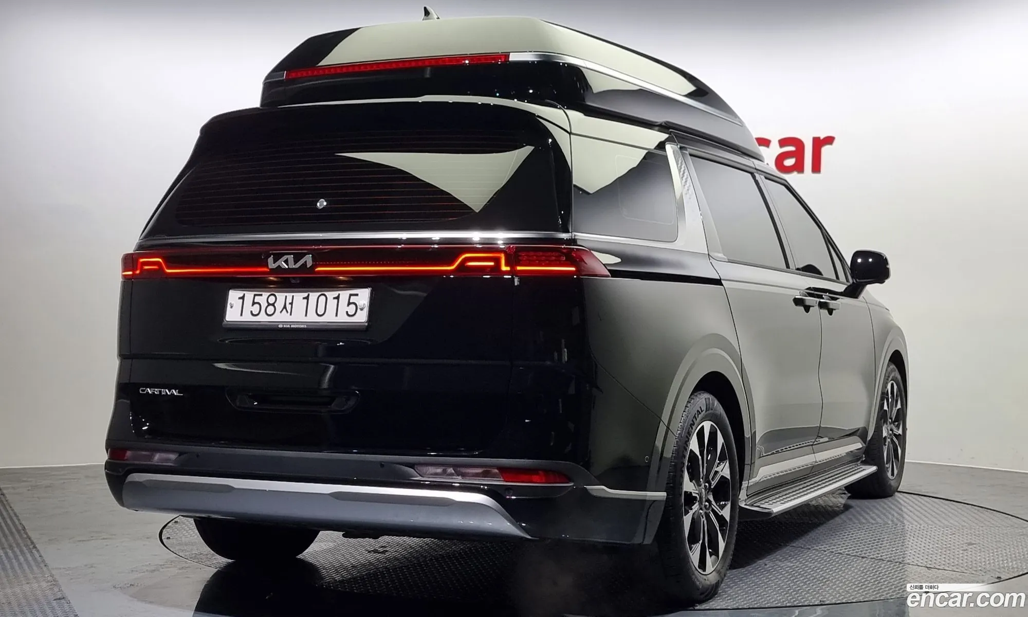 Kia Carnival Gasoline 9-Seater High Limousine 2023 - фотография 12550877