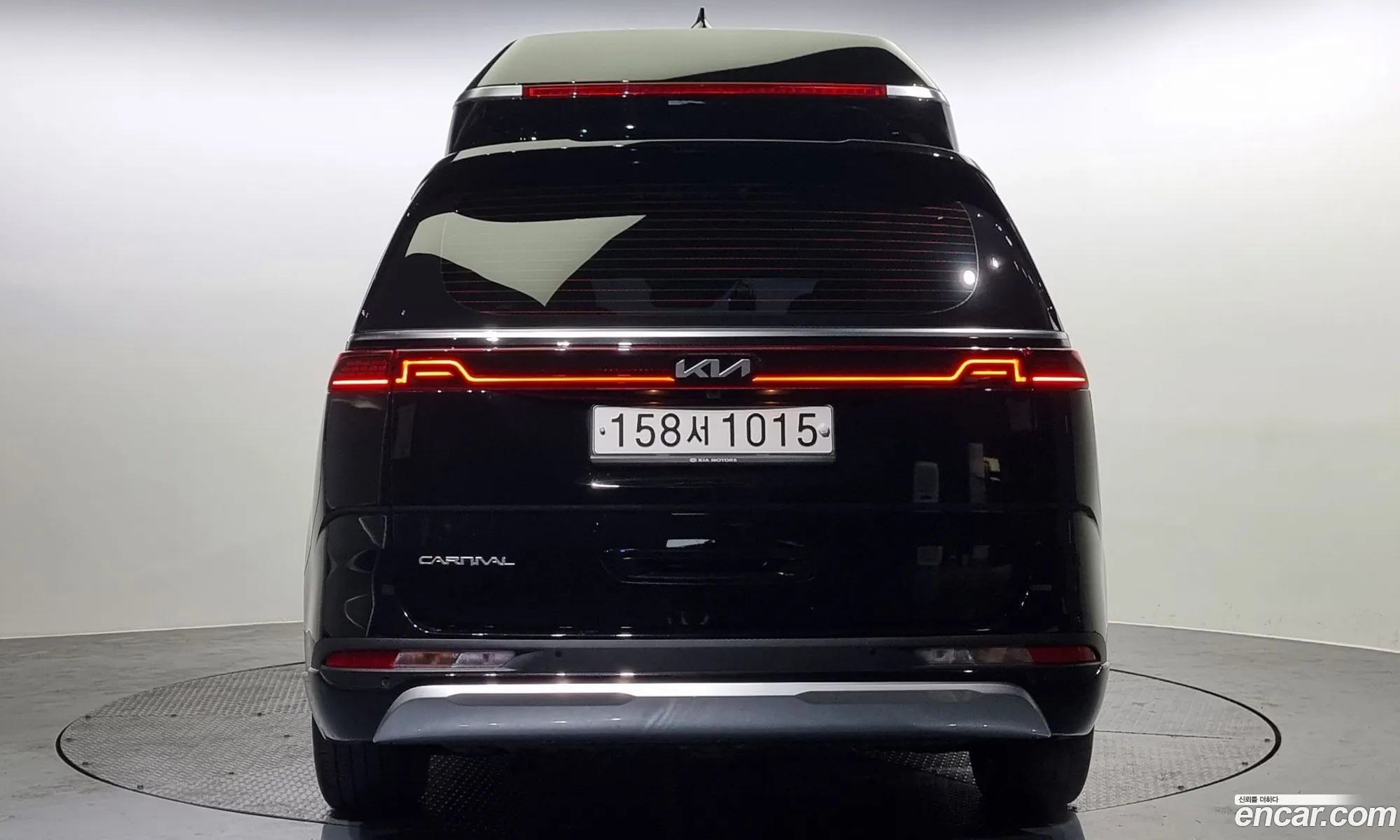 Kia Carnival Gasoline 9-Seater High Limousine 2023 - фотография 12550879