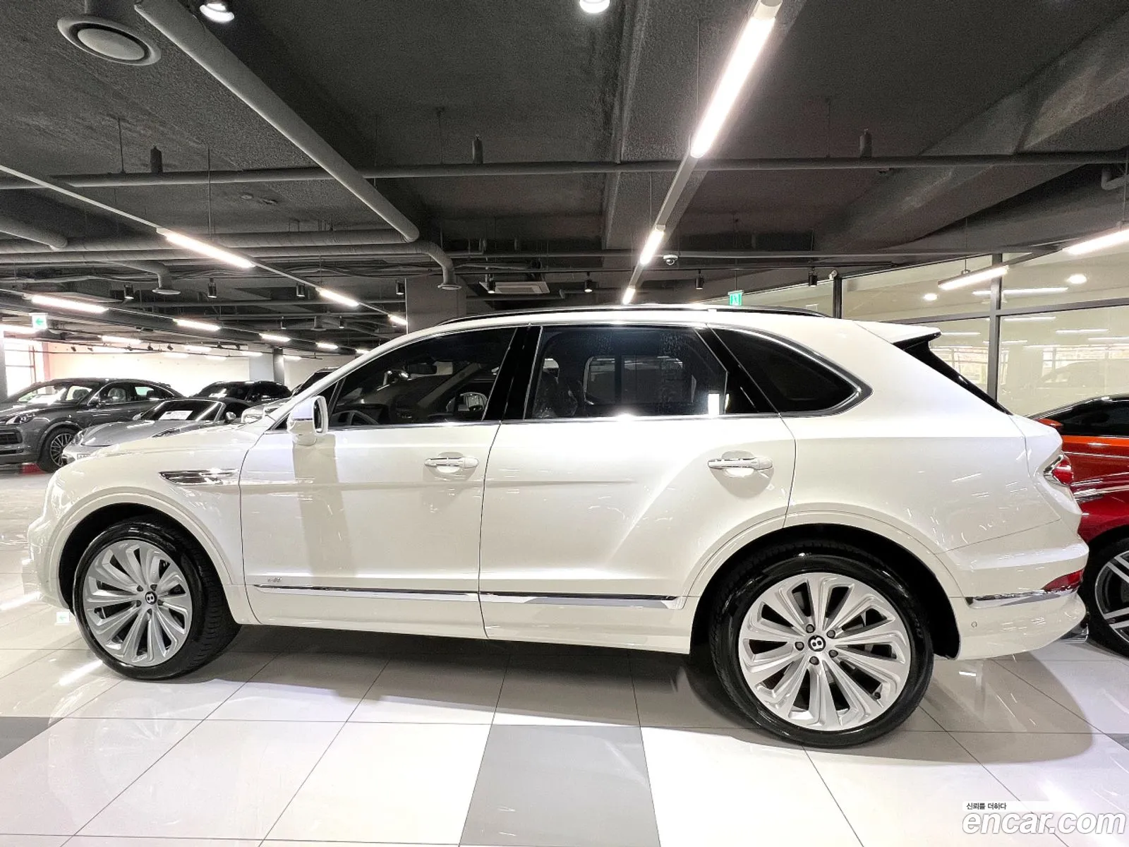 Bentley Bentayga I 40 V8 2021 - фотография 4169614