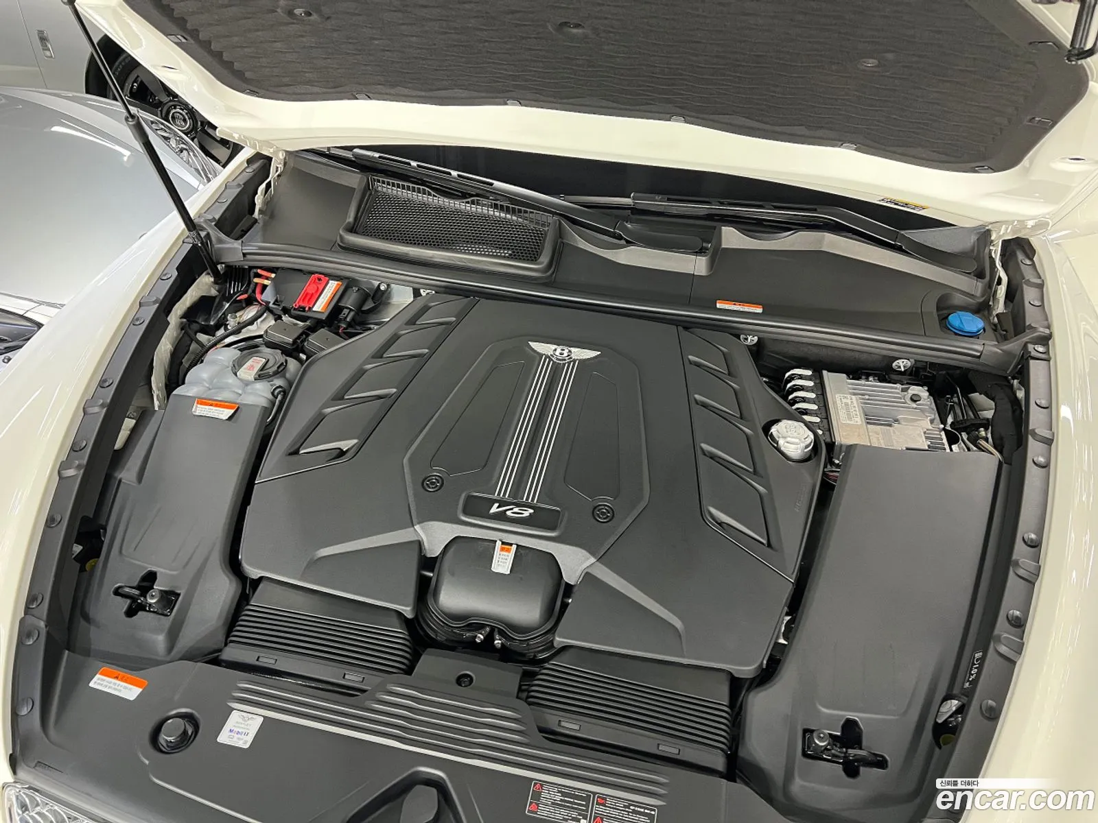 Bentley Bentayga I 40 V8 2021 - фотография 4169616