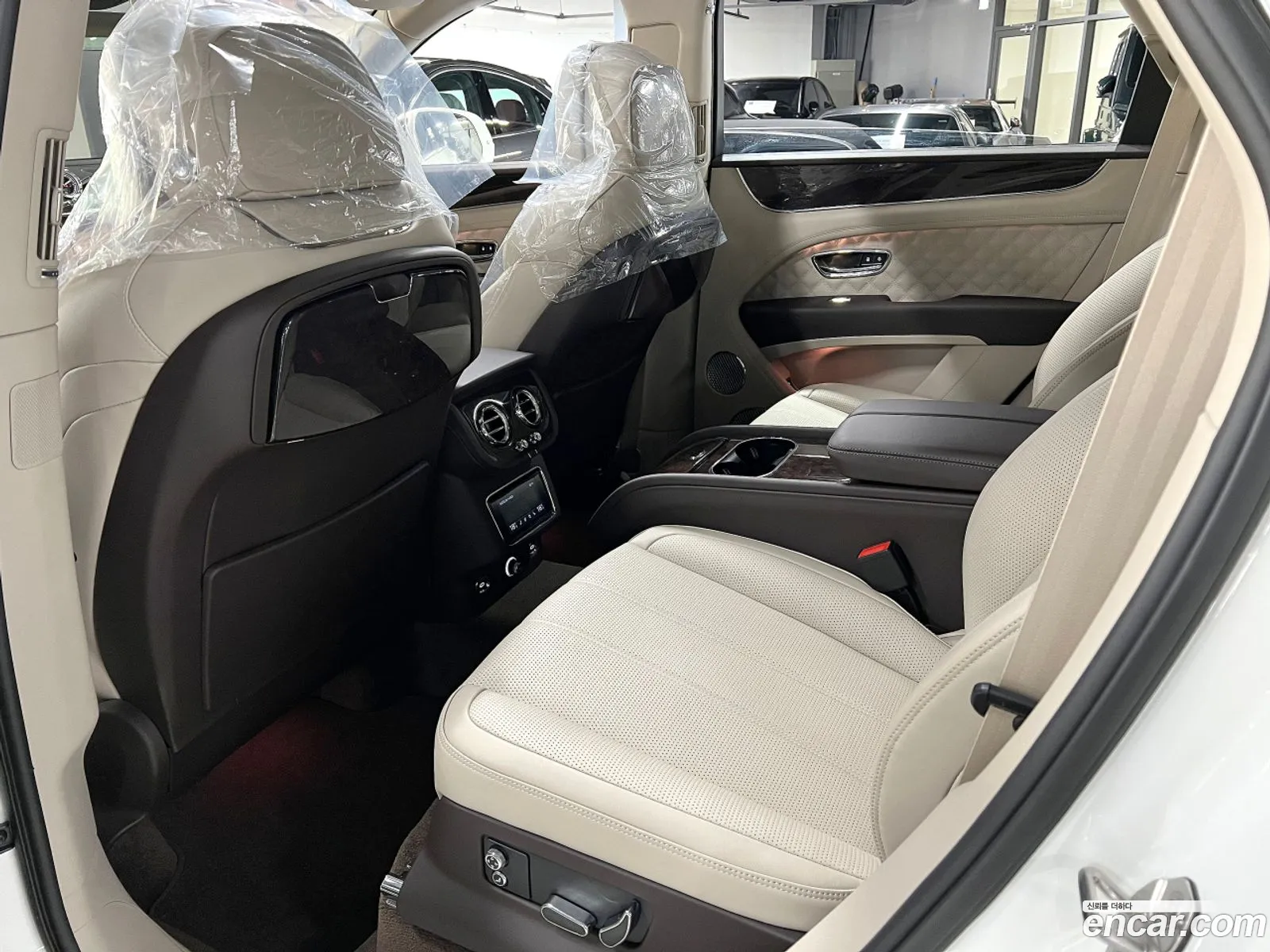 Bentley Bentayga I 40 V8 2021 - фотография 4169618