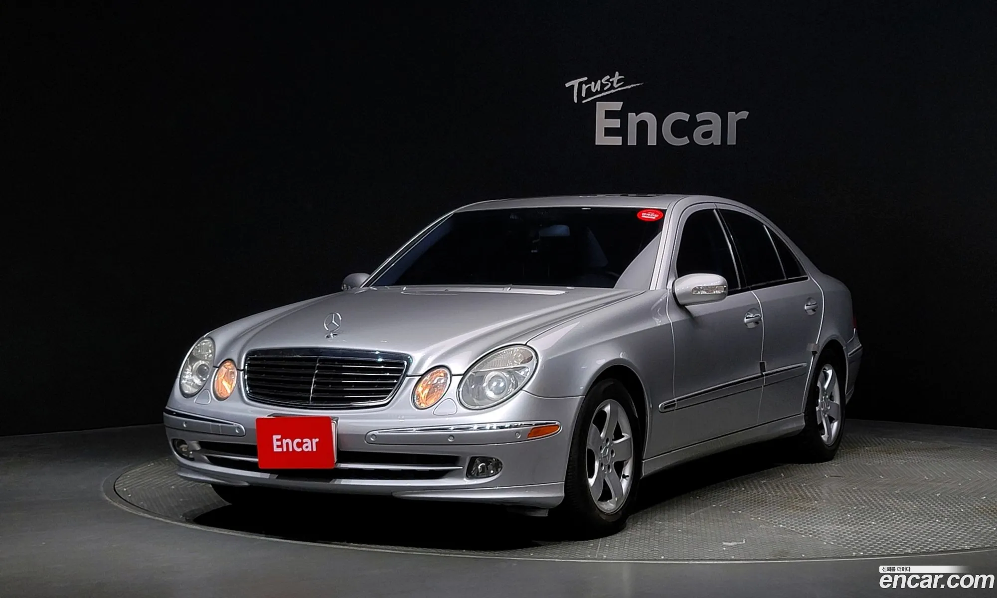 Benz E-Class W211 E200K - фотография 12070622