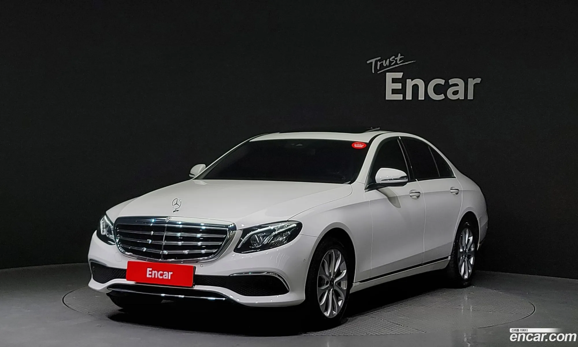 Mercedes-Benz E-Klasse V W213 S213 C238 E220D 4Matic Exclusive 2019 - фотография 12600660
