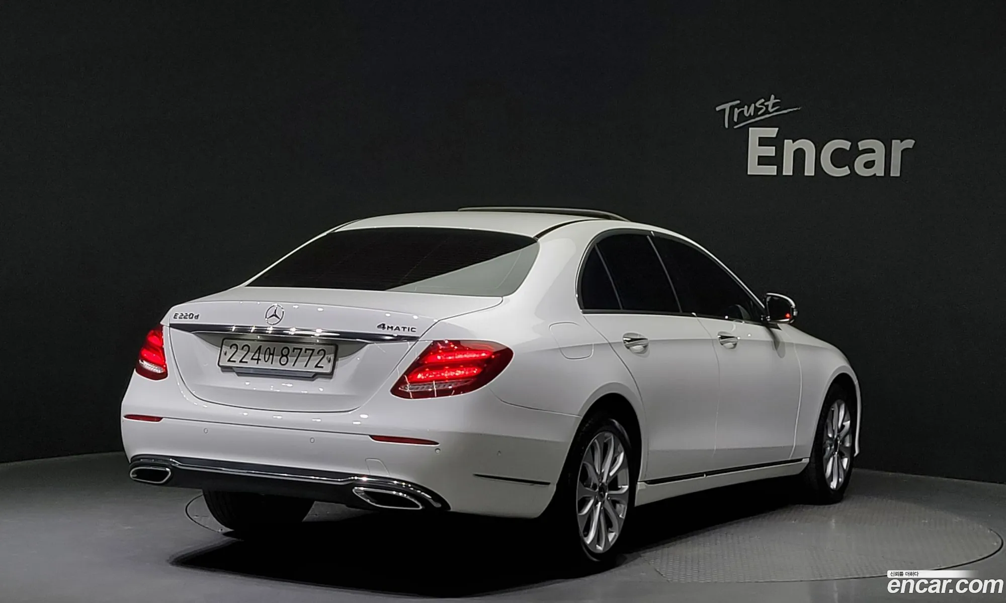 Mercedes-Benz E-Klasse V W213 S213 C238 E220D 4Matic Exclusive 2019 - фотография 12600661