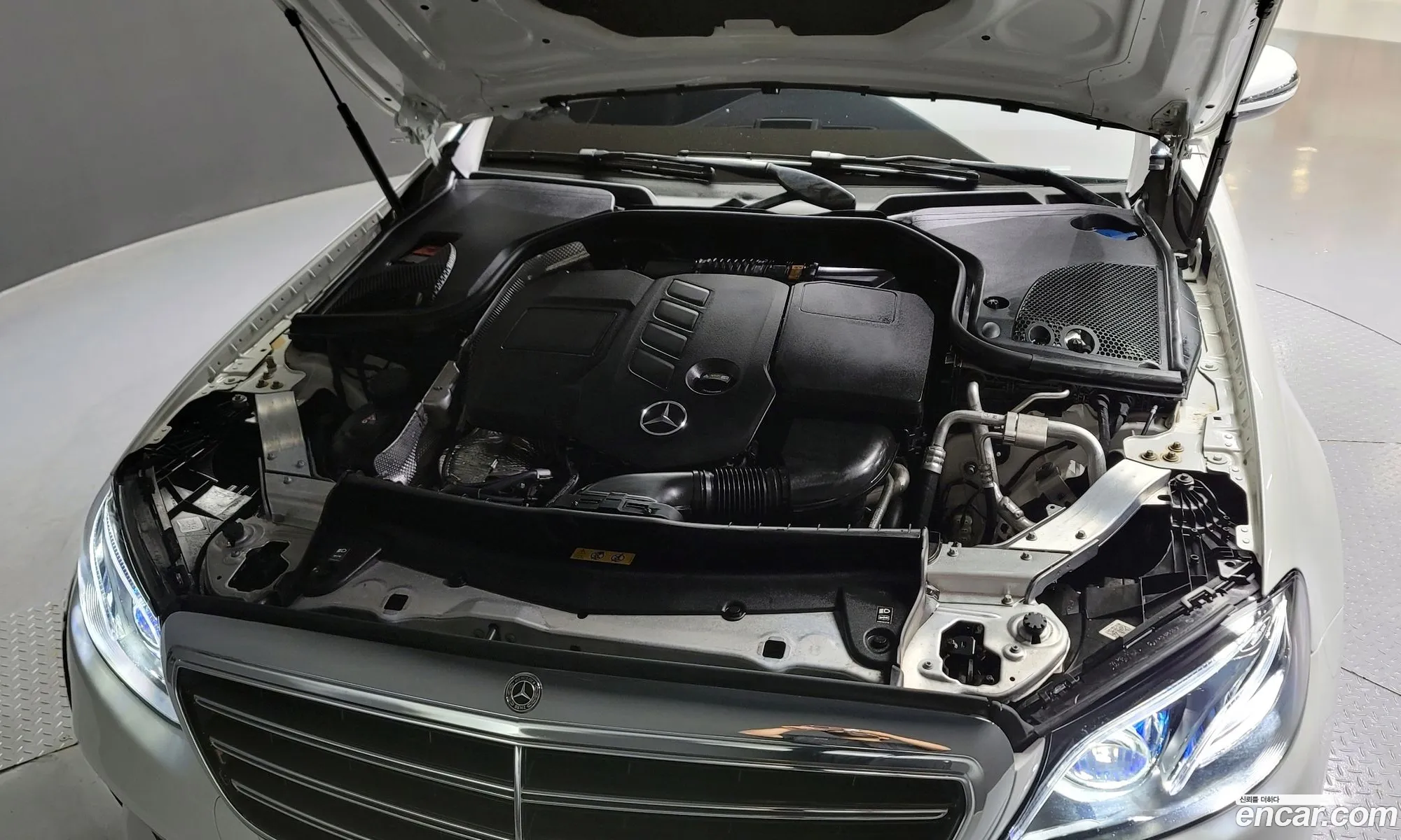 Mercedes-Benz E-Klasse V W213 S213 C238 E220D 4Matic Exclusive 2019 - фотография 12600665