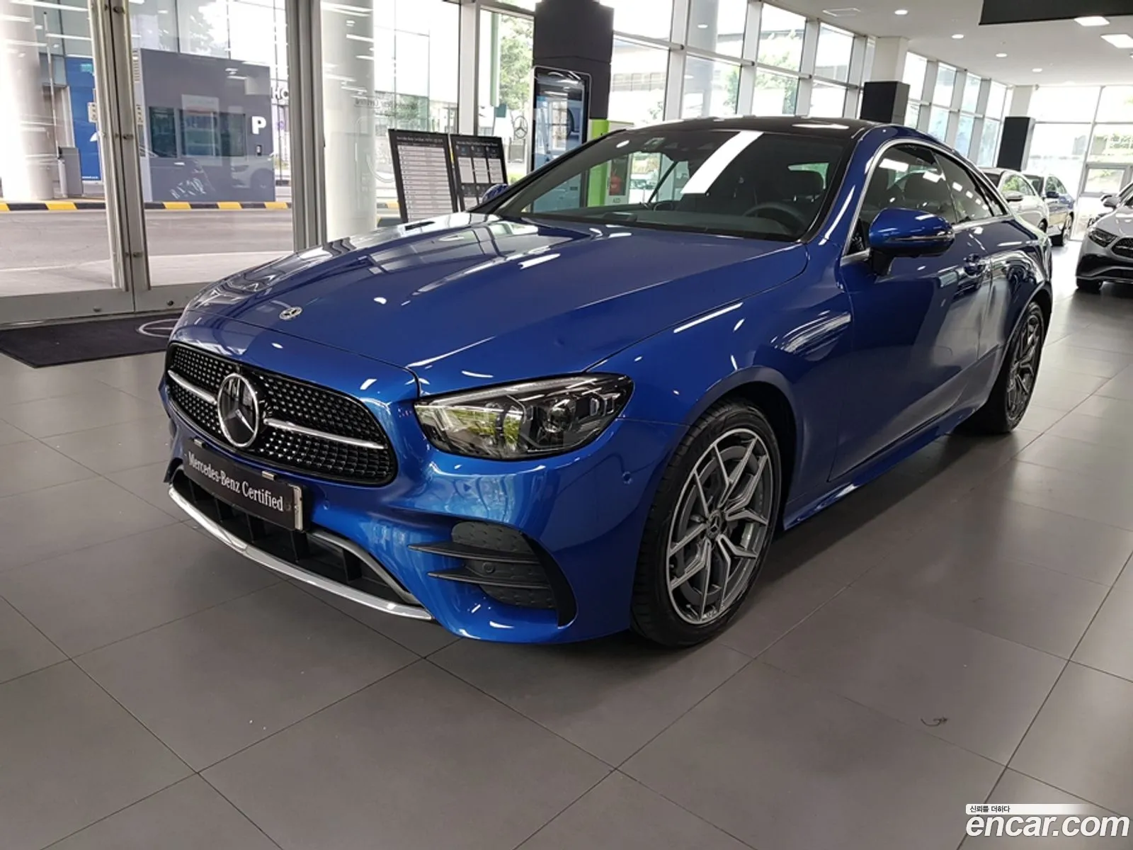 Mercedes-Benz E-Klasse E300D 4Matic Coupe 2023 - фотография 13534562
