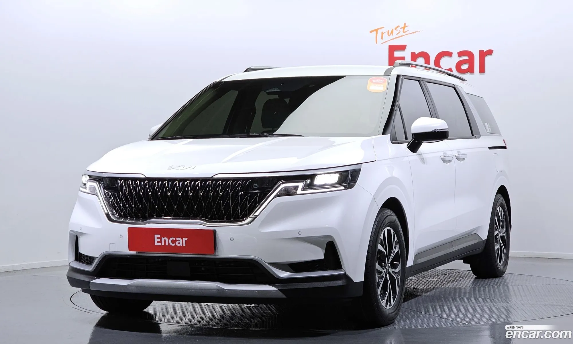 Kia Carnival Gasoline 9-Seater Prestige 2023 - фотография 12607256