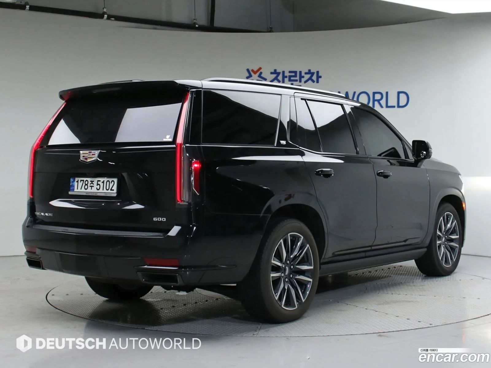 Cadillac Escalade V 62 2022 - фотография 14523828