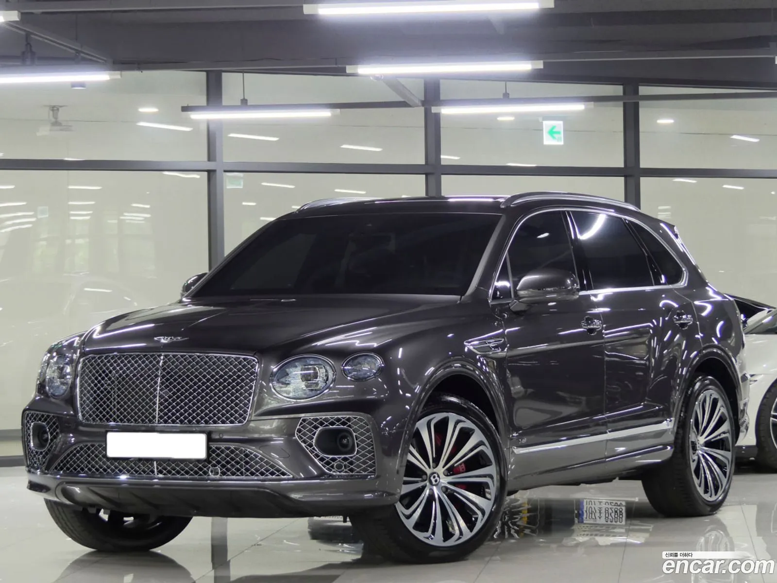 Bentley Bentayga I 40 V8 2022 - фотография 4169601