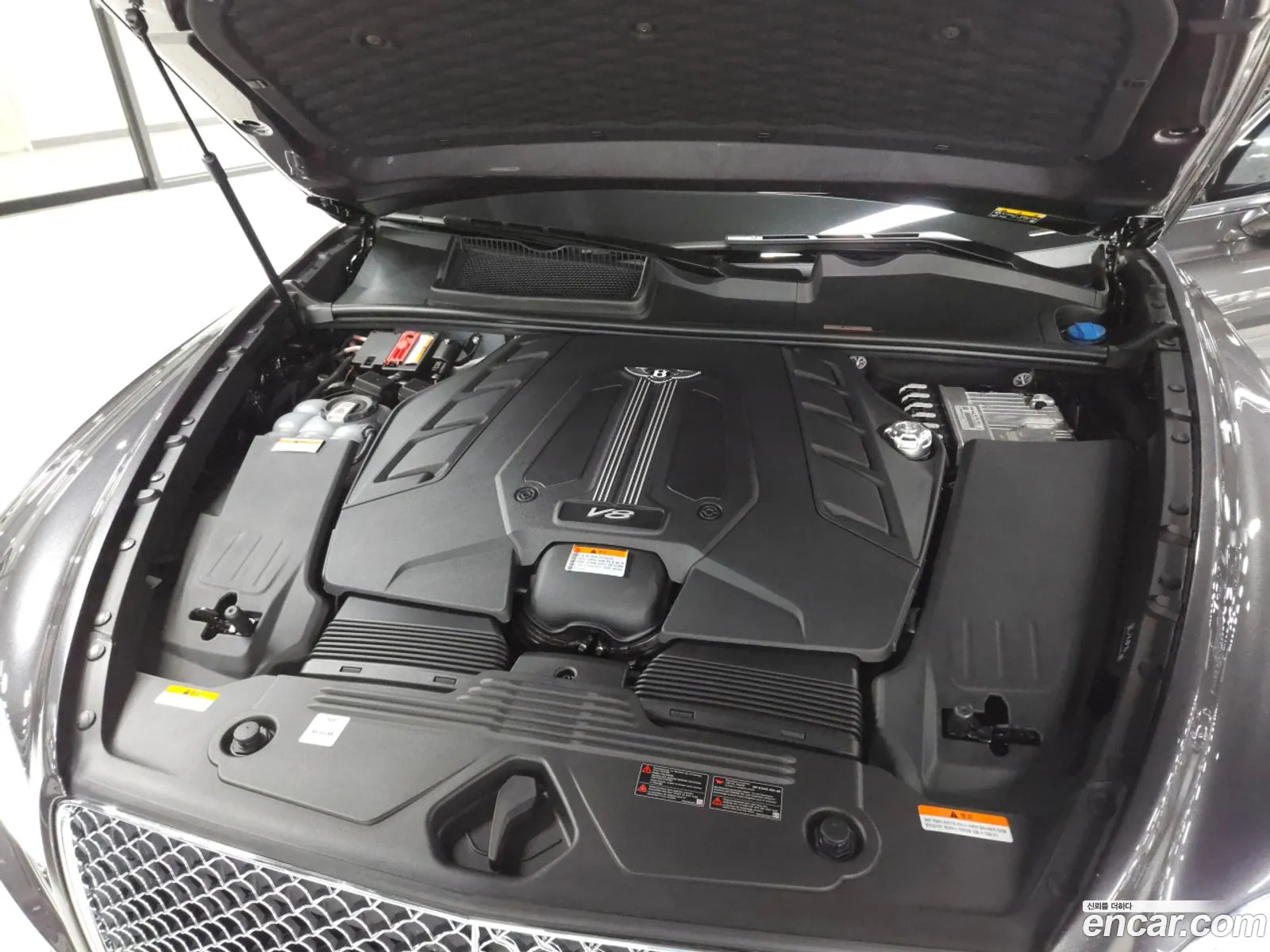 Bentley Bentayga I 40 V8 2022 - фотография 4169604