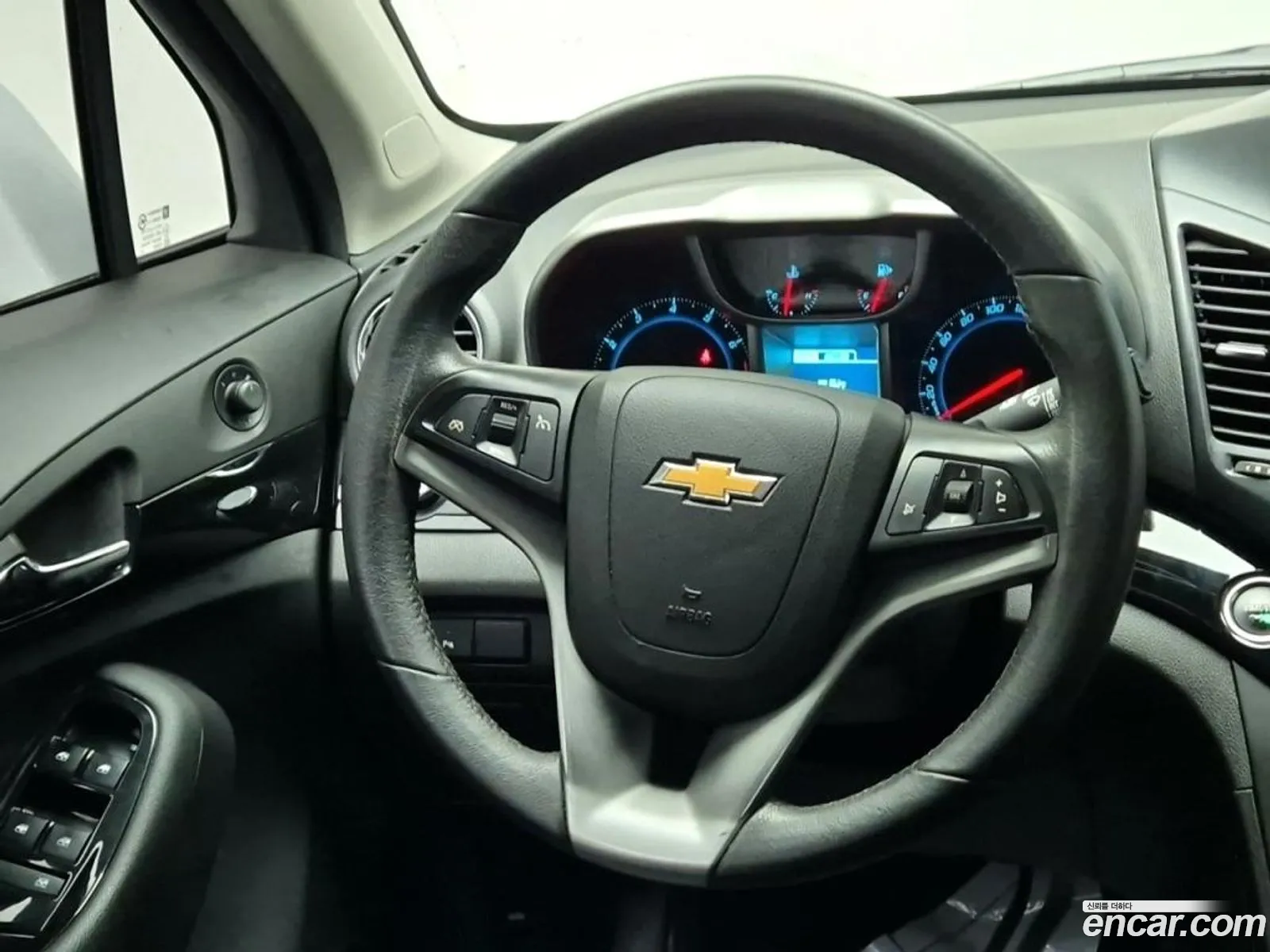 Chevrolet Orlando Lpg Lt 2015 - фотография 19655577