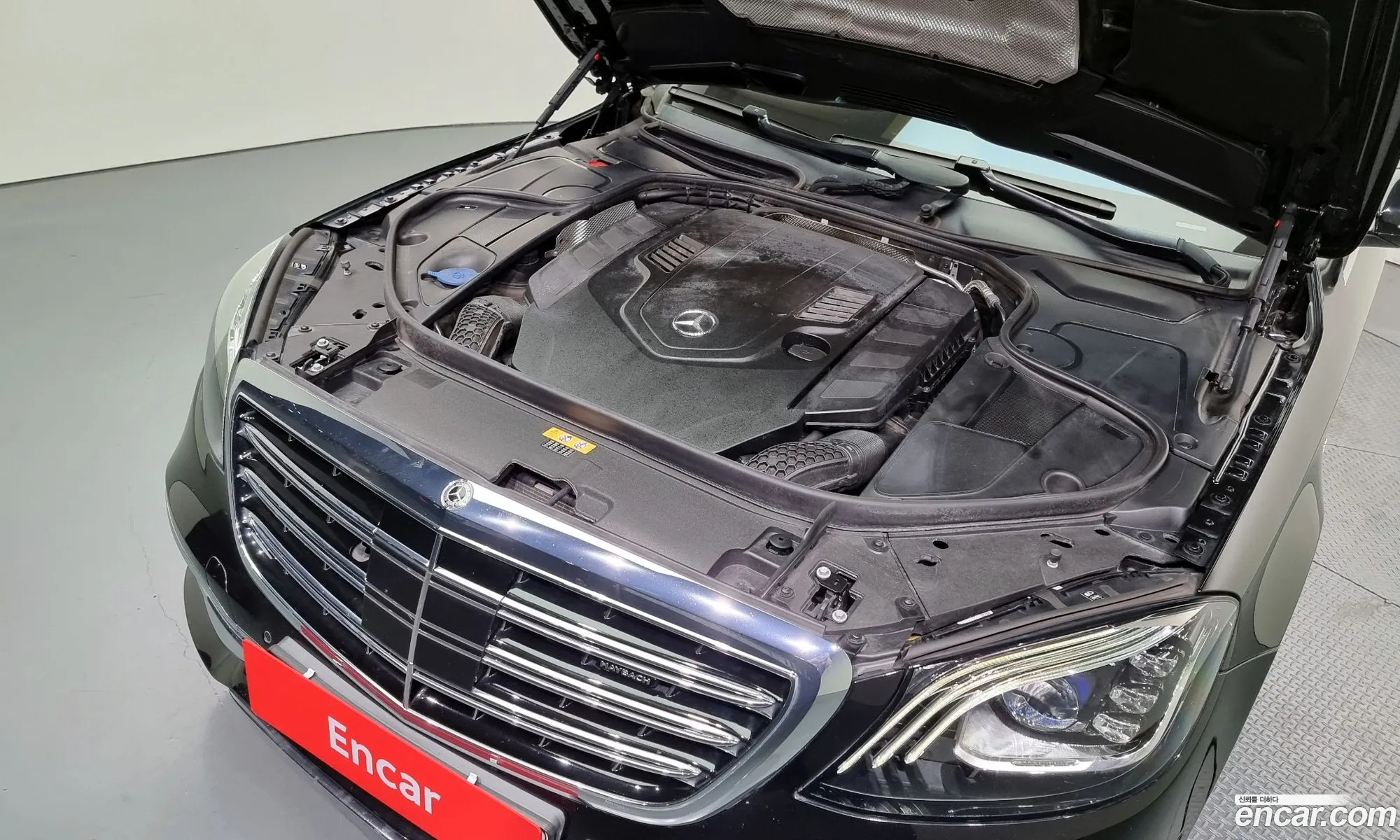 Mercedes S-Class W222 Maybach S560 4Matic - фотография 12470173
