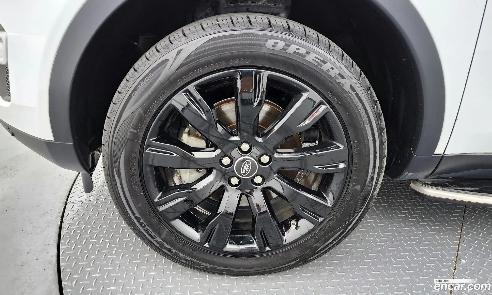 Land Rover Discovery Sport 20 Td4 Hse Luxury 2016 - фотография 3530832