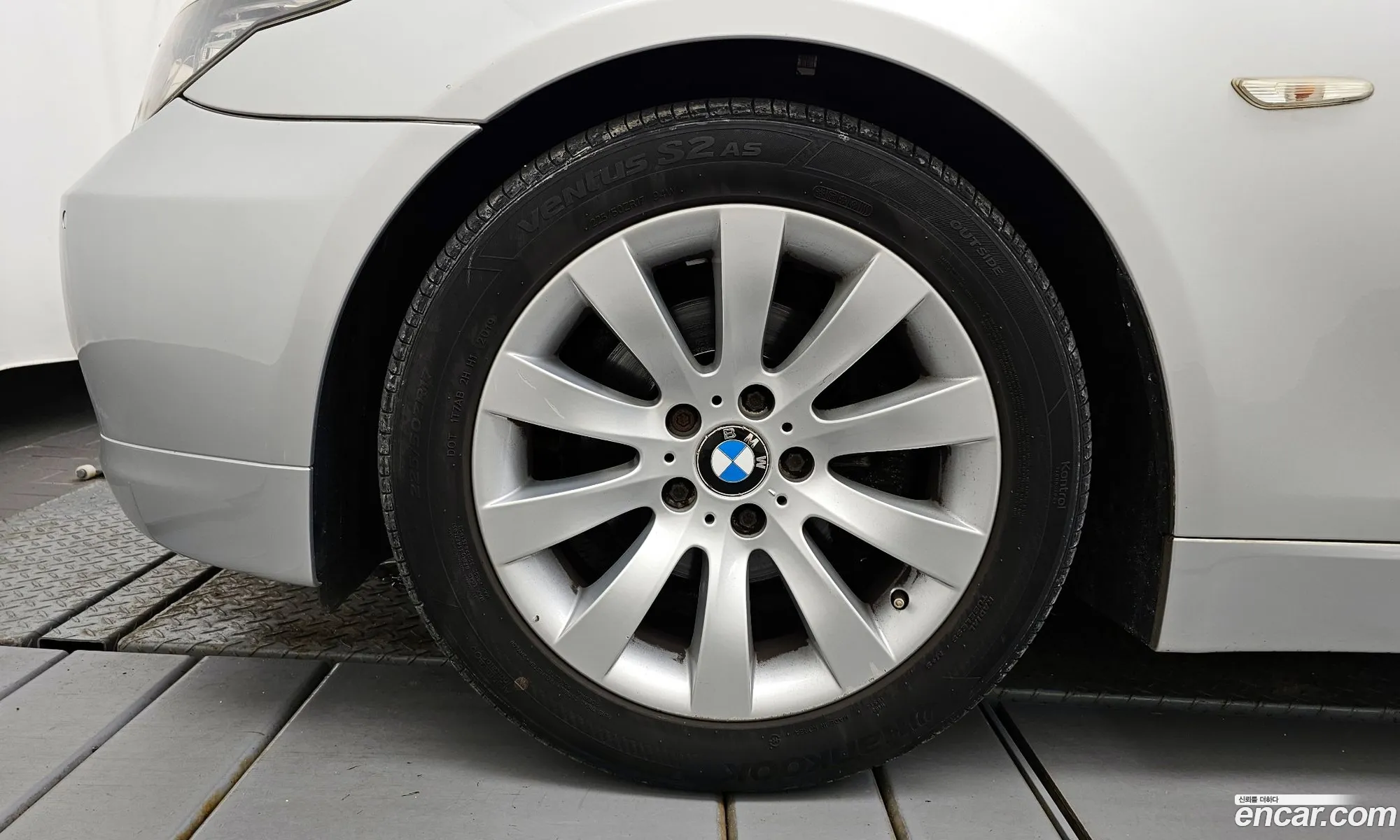 BMW 5Er 528I Sedan 2009 - фотография 13131146