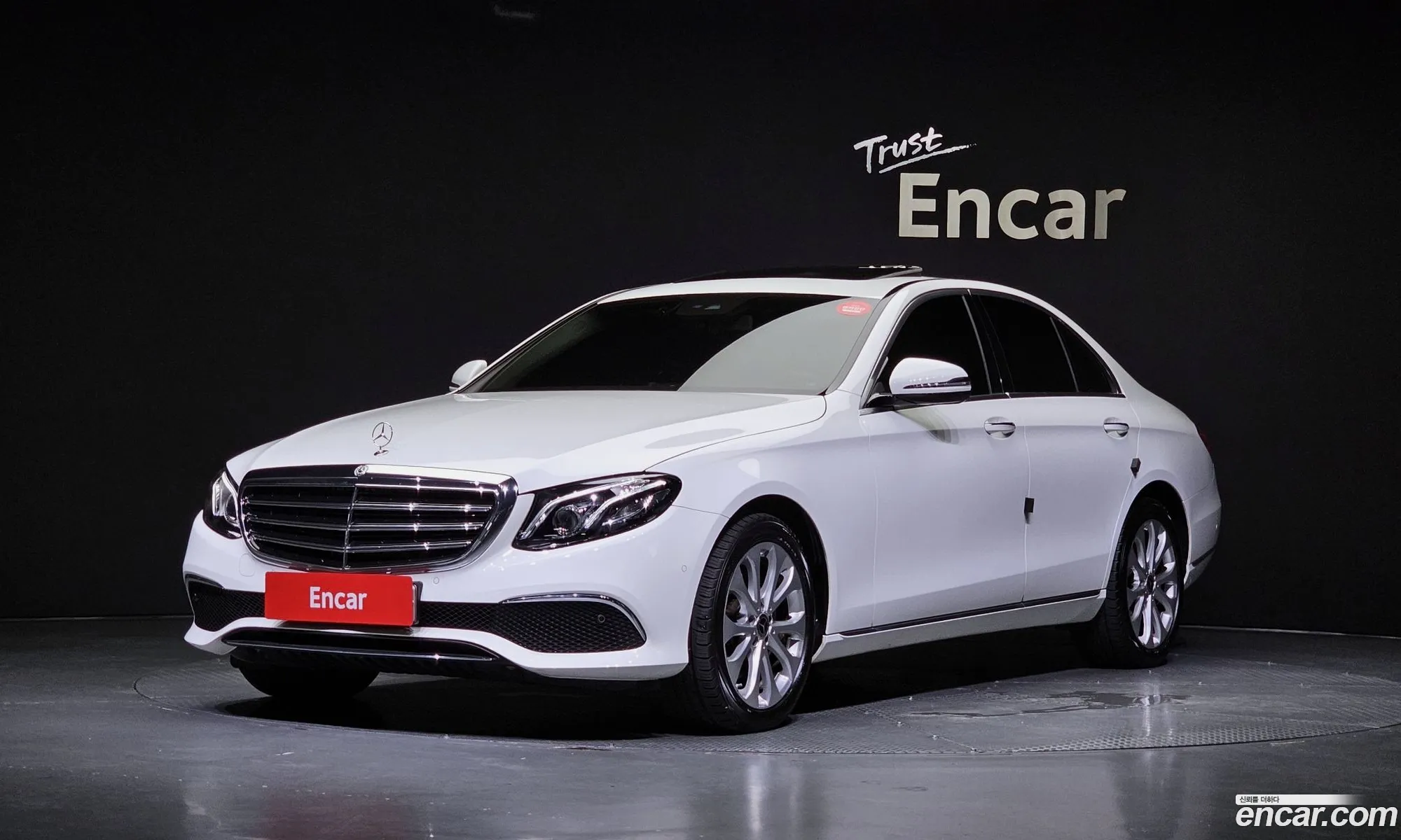 Benz E-Class W213 E220D 4Matic Exclusive - фотография 13814795