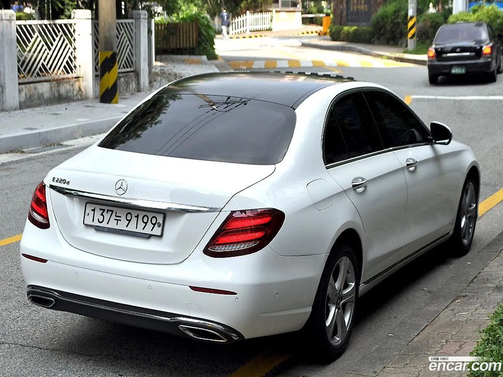 Mercedes-Benz E-Klasse E220D Avant Garde 2017 - фотография 12110754