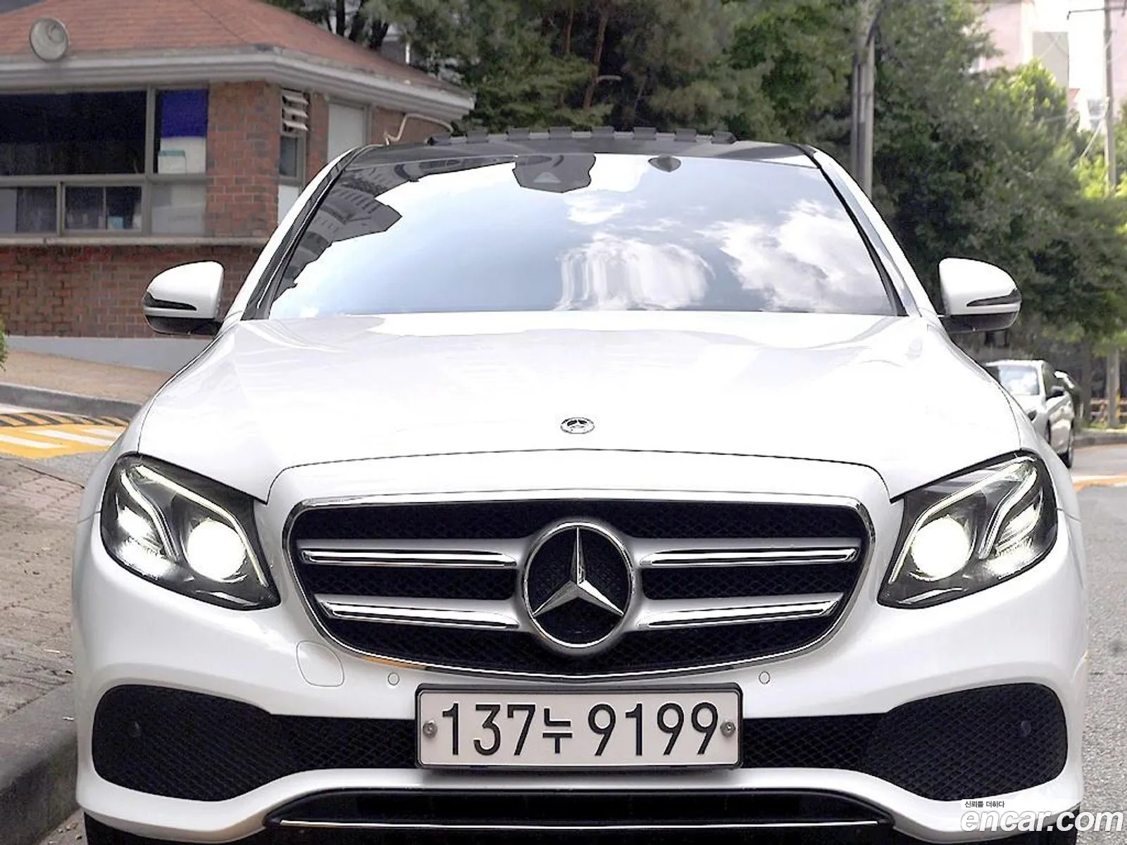Mercedes-Benz E-Klasse E220D Avant Garde 2017 - фотография 12110755