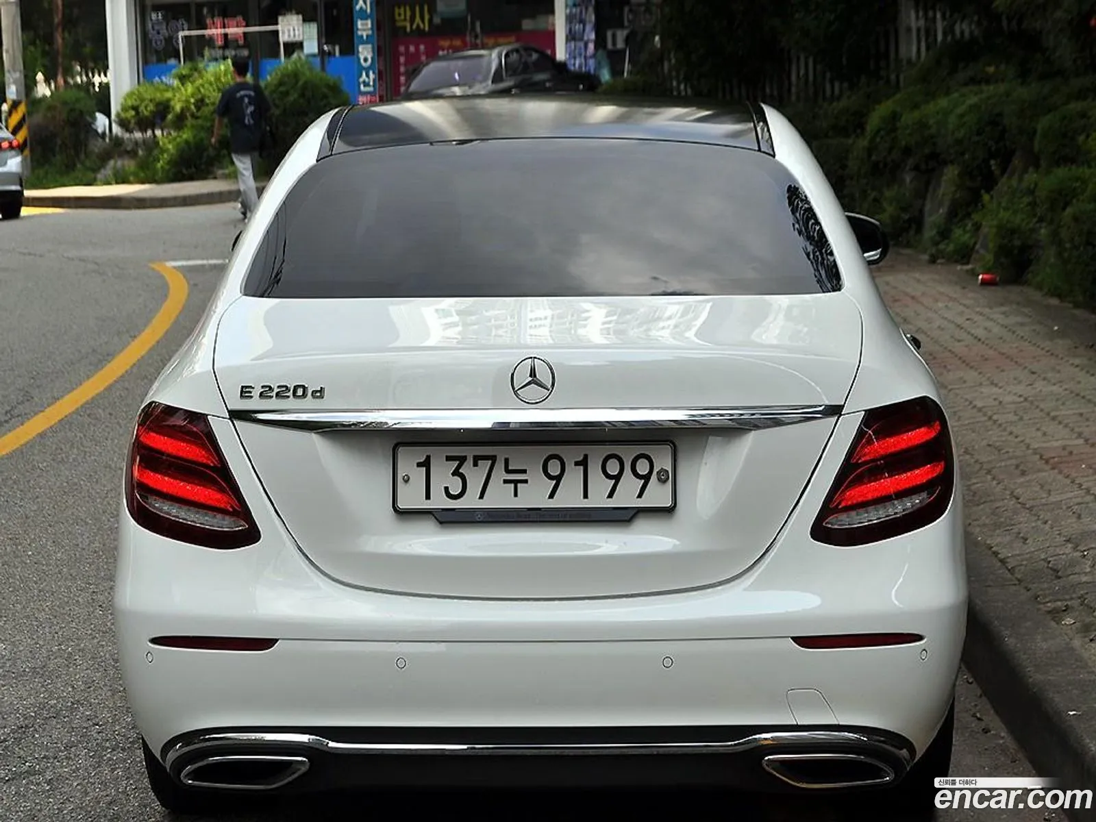 Mercedes-Benz E-Klasse E220D Avant Garde 2017 - фотография 12110756
