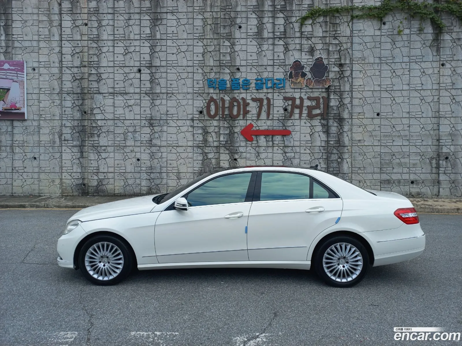 Mercedes E-Class W212 E300 Elegance - фотография 12656334