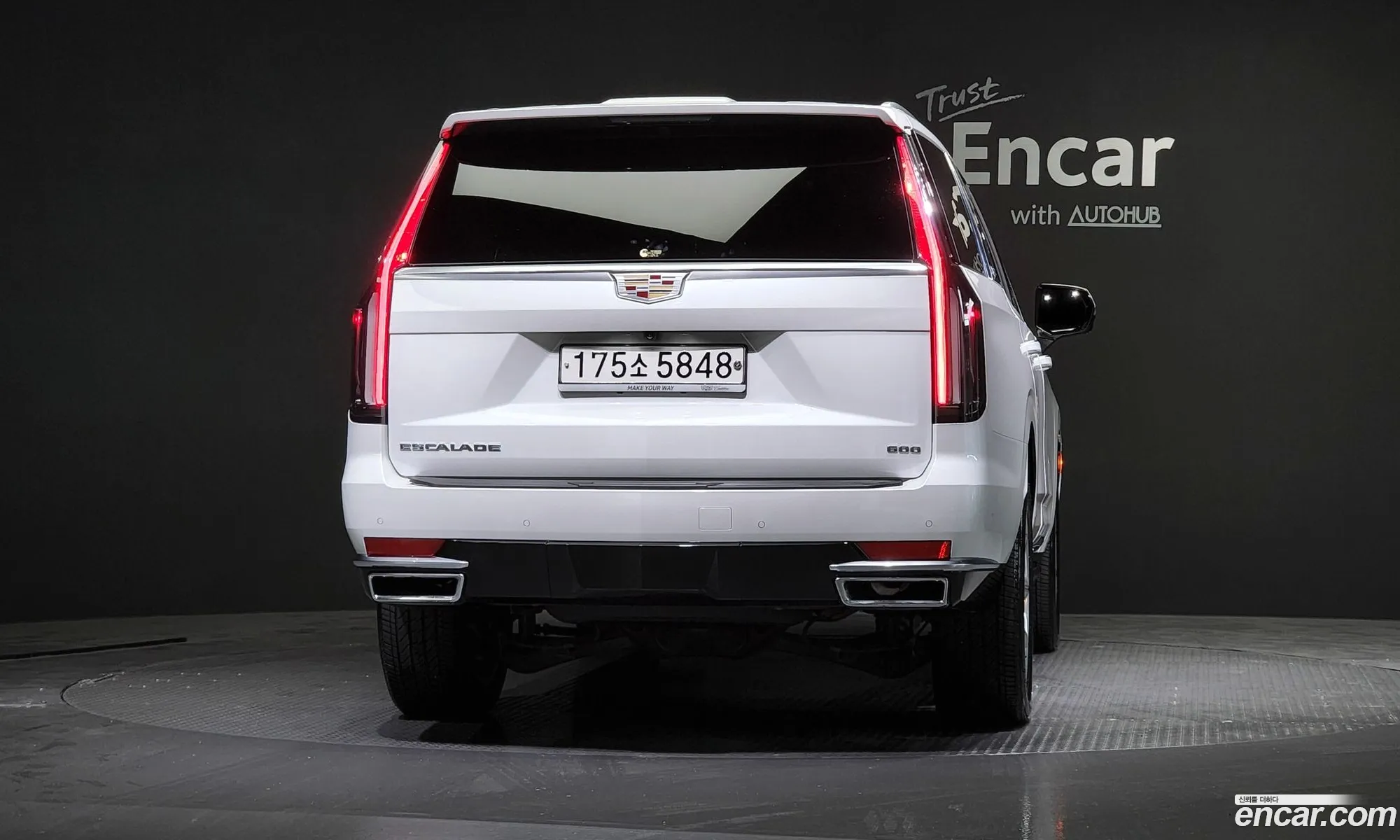 Cadillac Escalade 5Th Generation 62 Premium Luxury Platinum - фотография 3708423