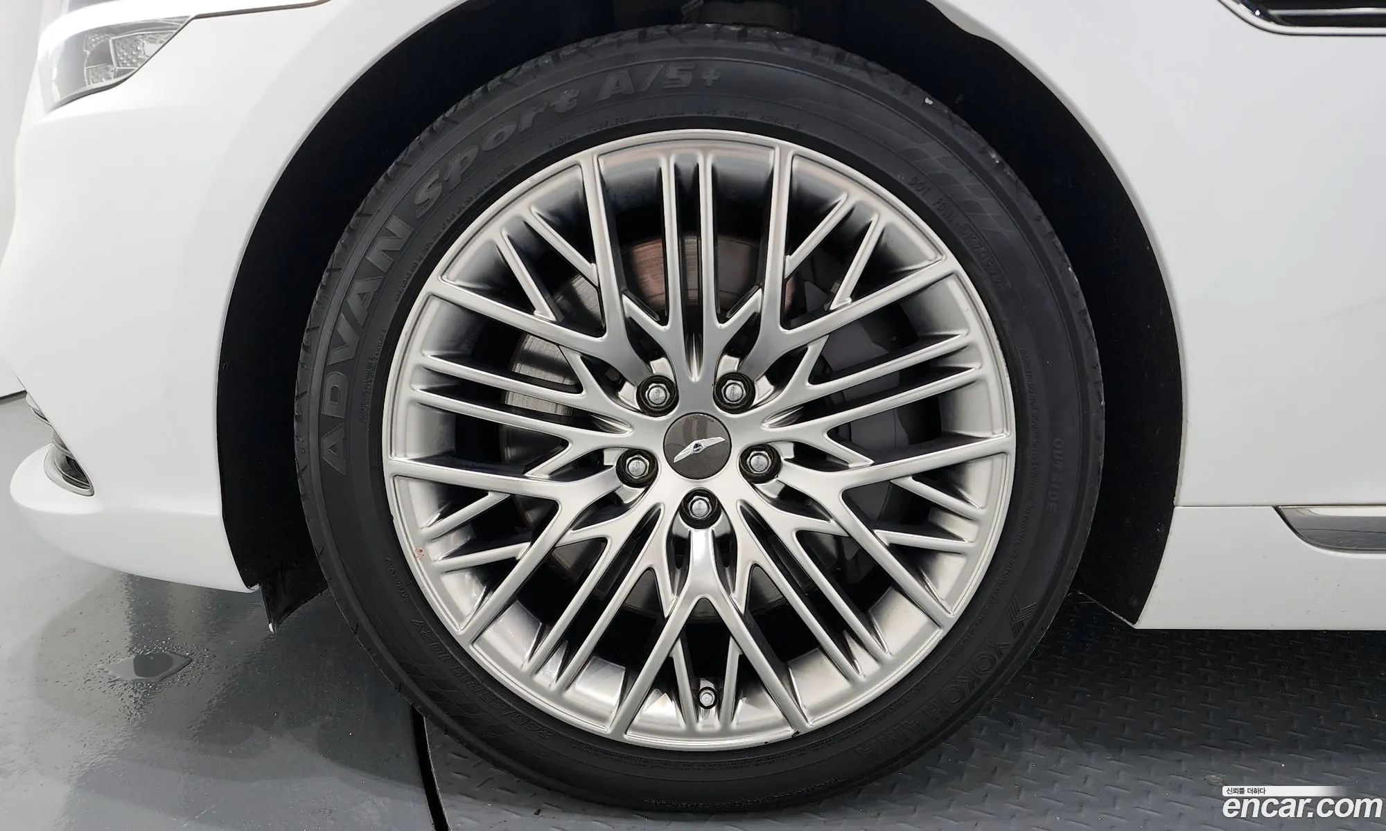 Genesis G90 33 T Awd Premium Luxury - фотография 11868304