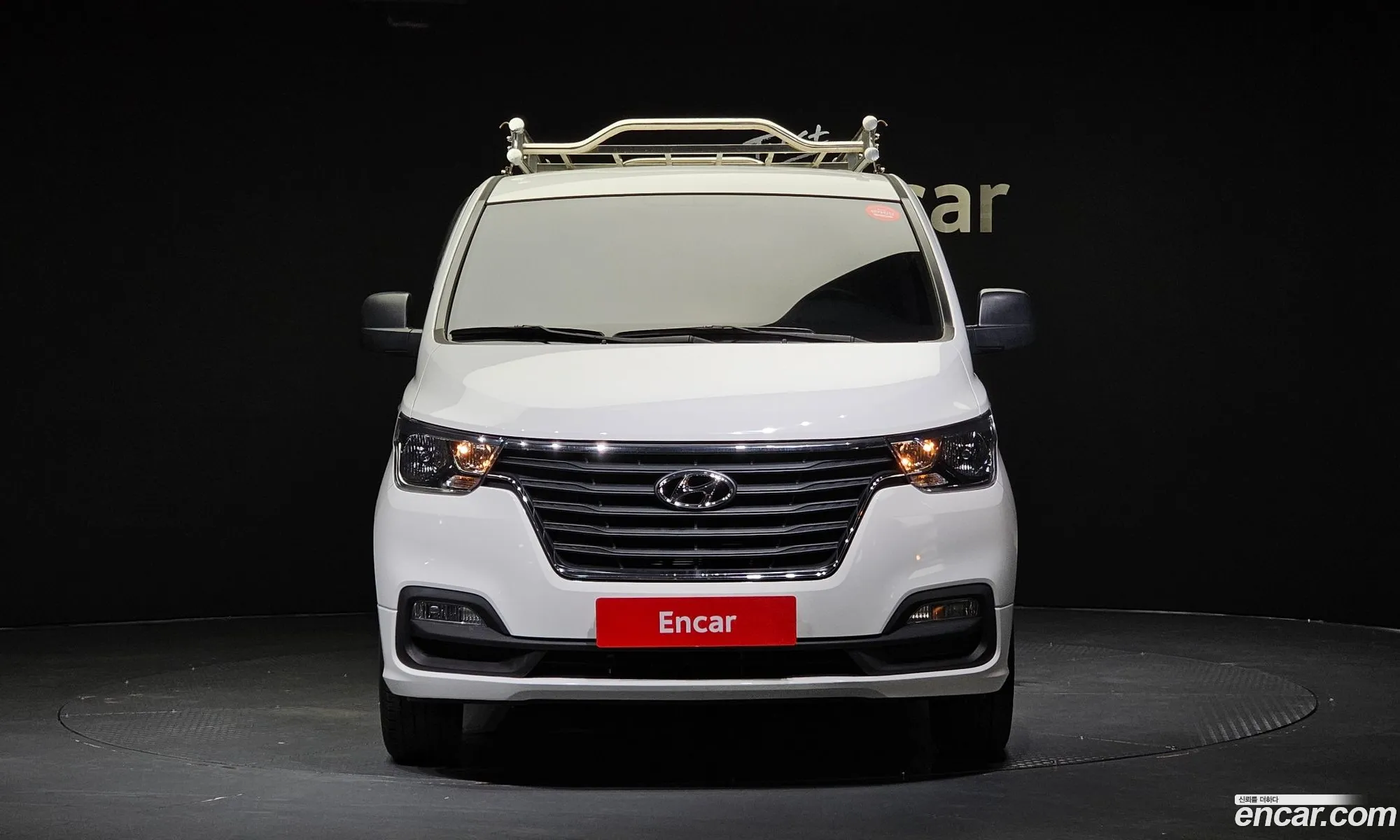 Hyundai Starex 5 Seater Van 2021 - фотография 12521478