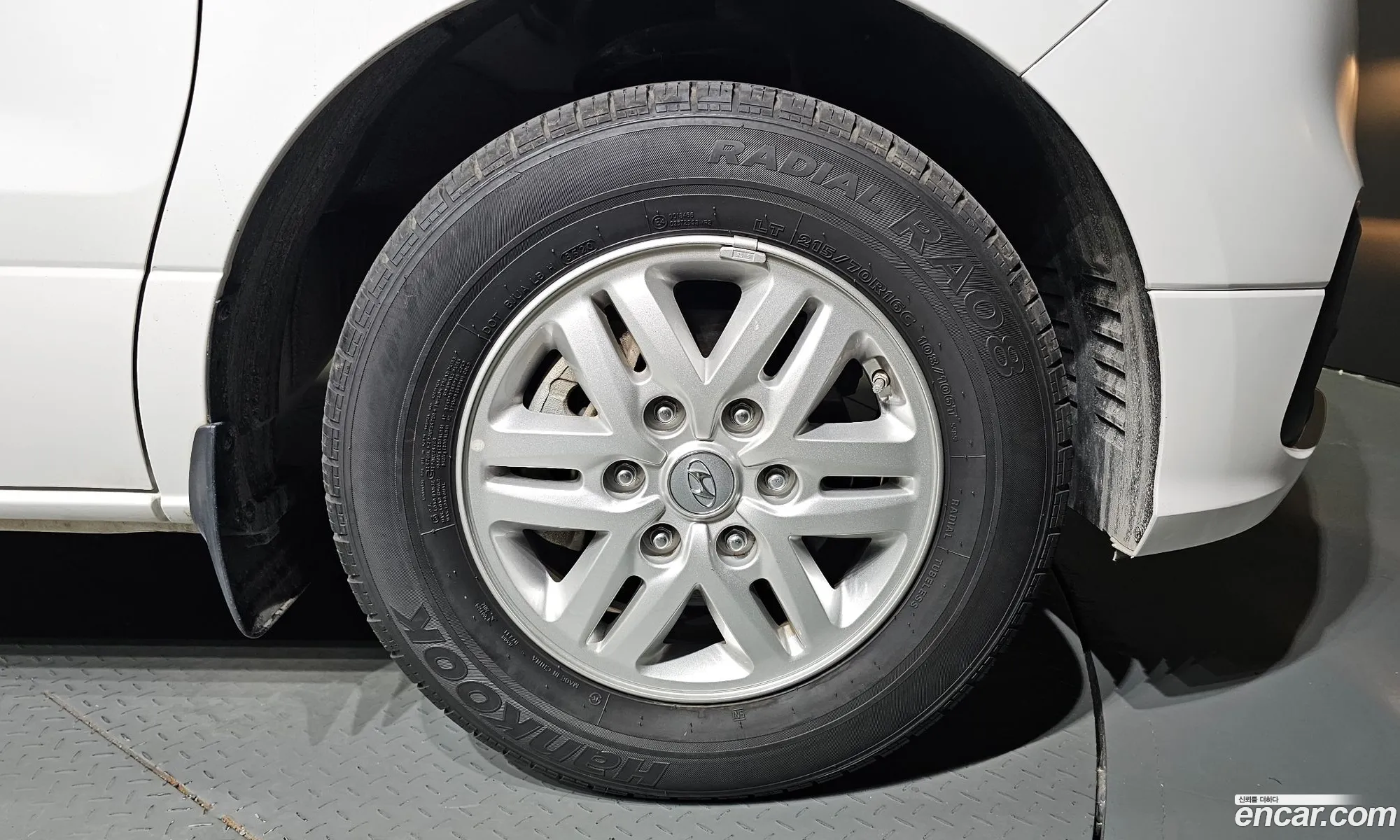 Hyundai Starex 5 Seater Van 2021 - фотография 12521480