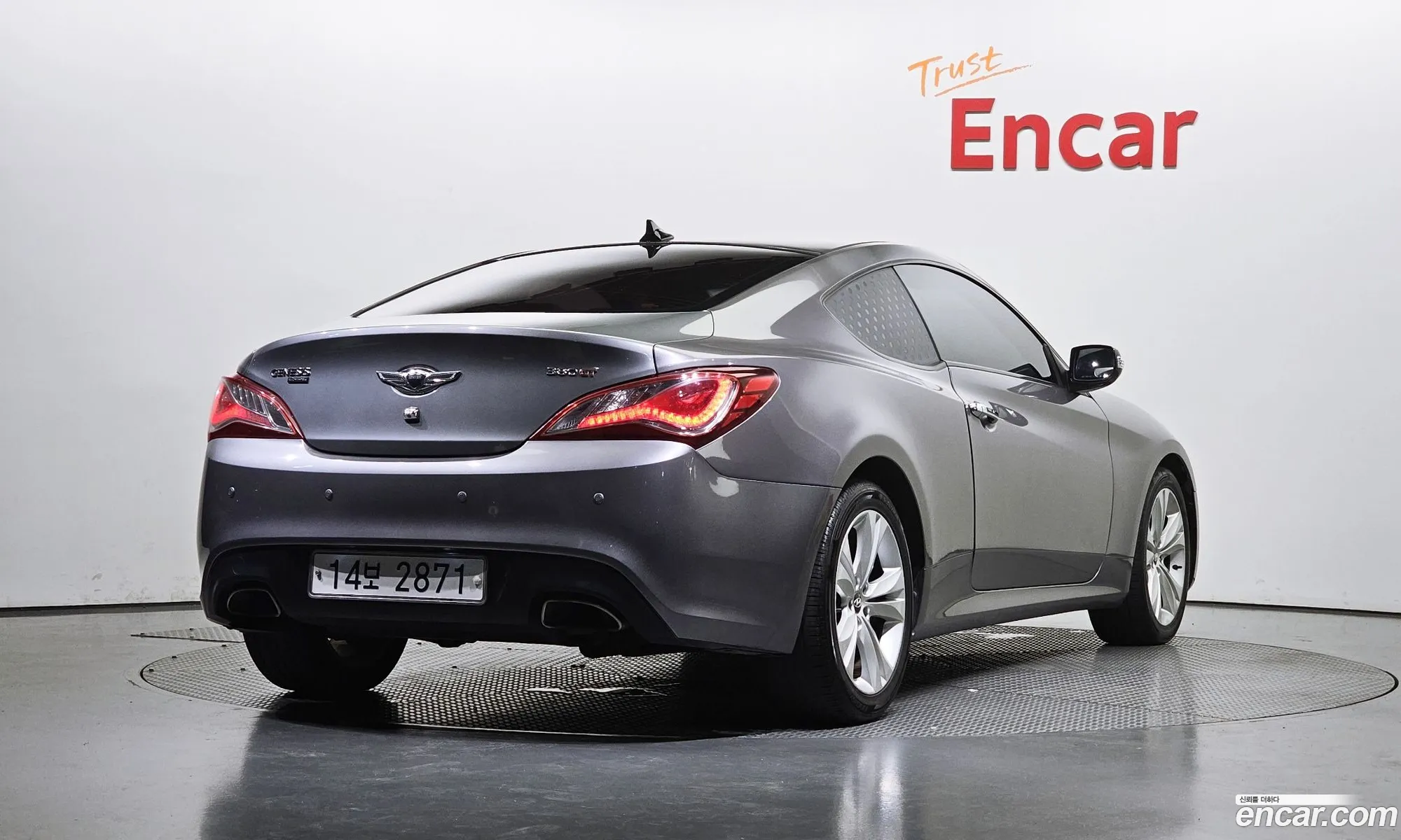 Hyundai Genesis I 200 Turbo D 2010 - фотография 16007855