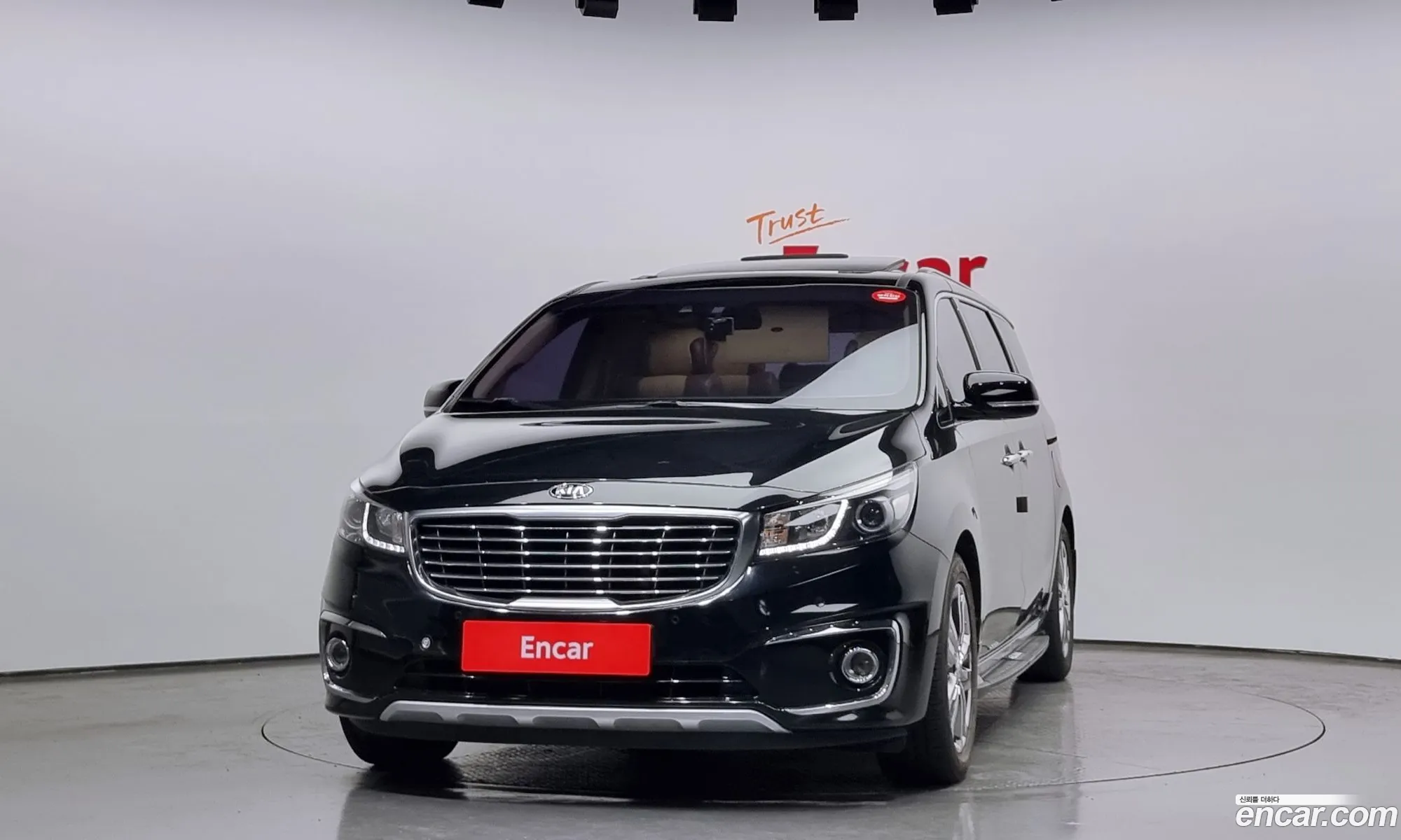 Kia Carnival 9-Seater Noblesse 2016 - фотография 15067642