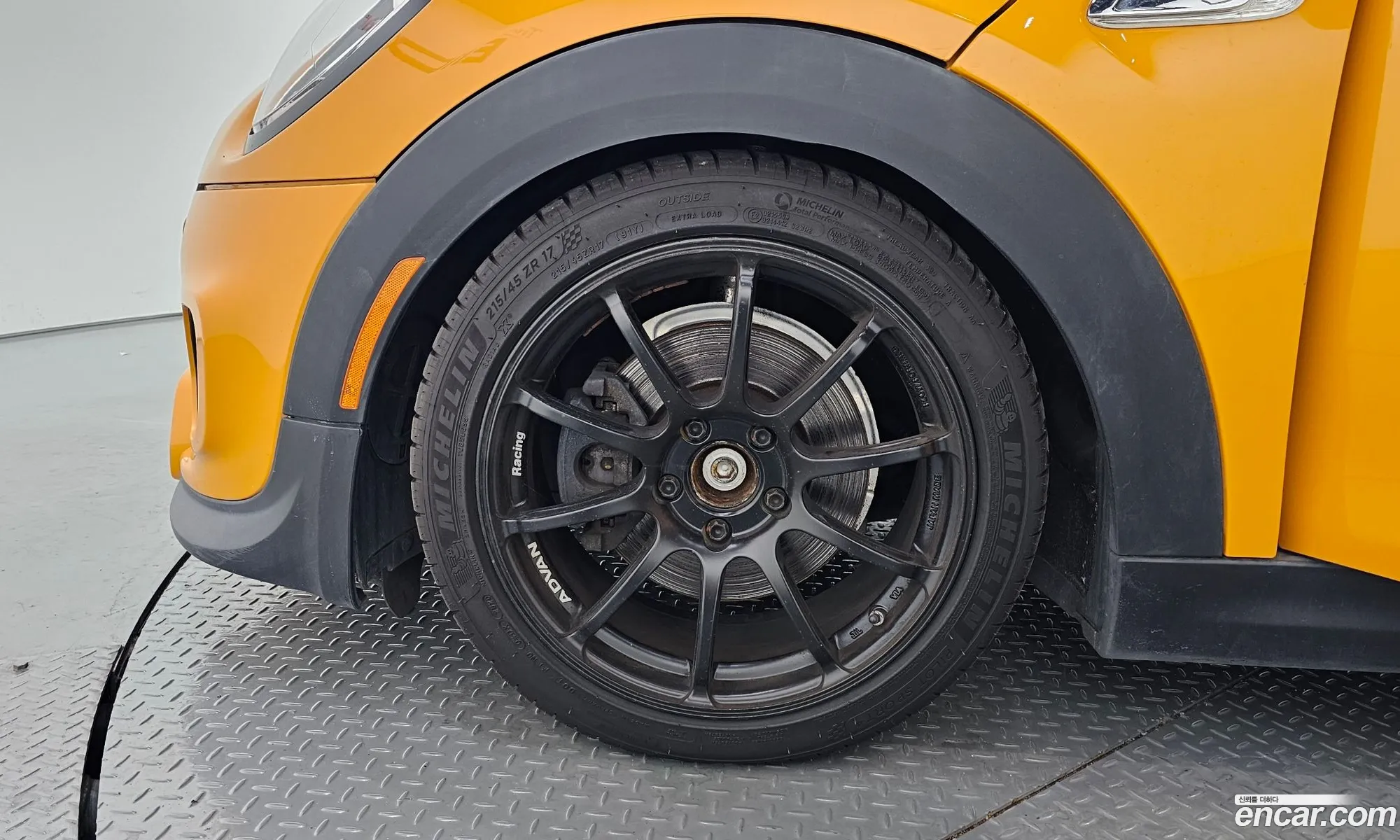 Mini Cooper Basic Type 2015 - фотография 4455032