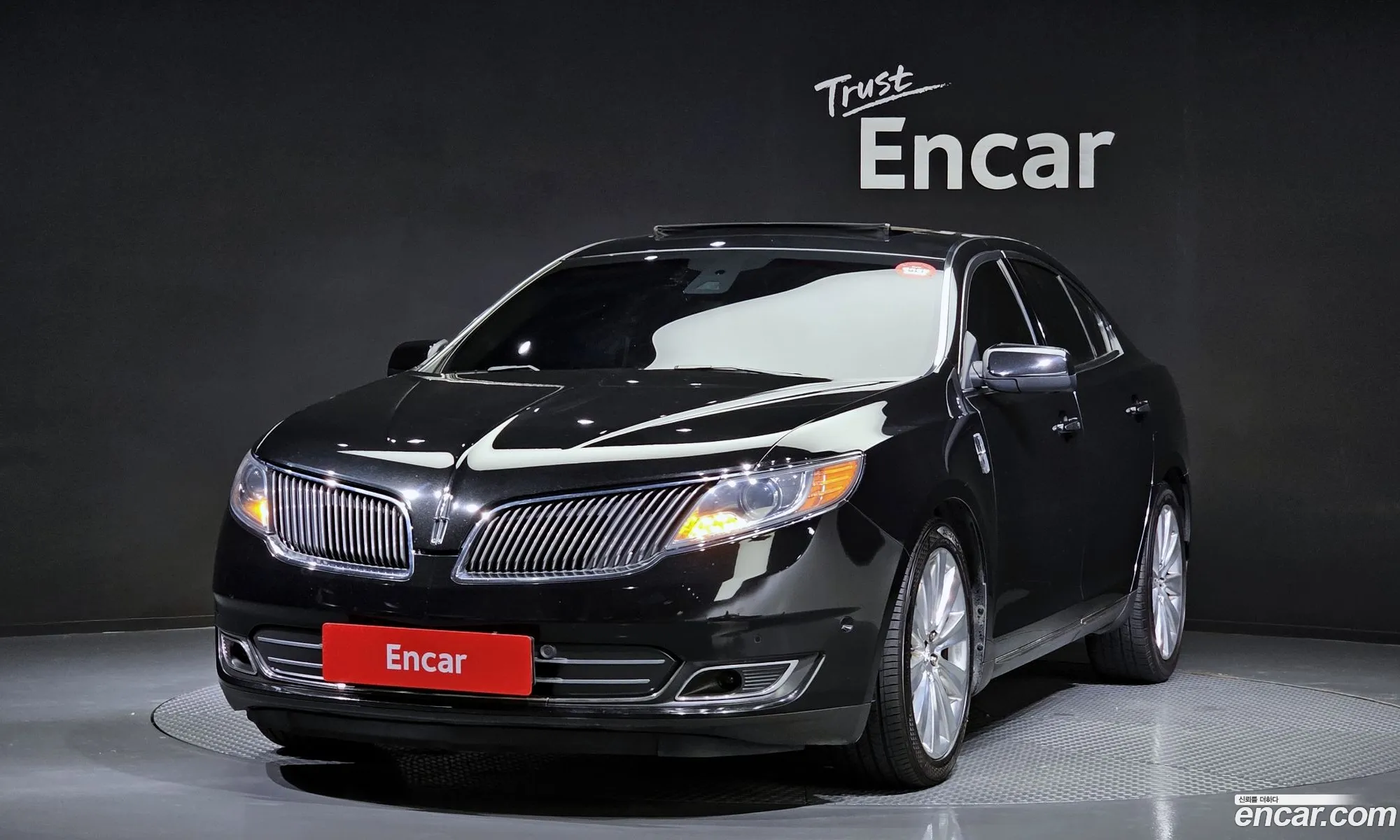 Lincoln Mks I 35 Awd 2015 - фотография 14411663