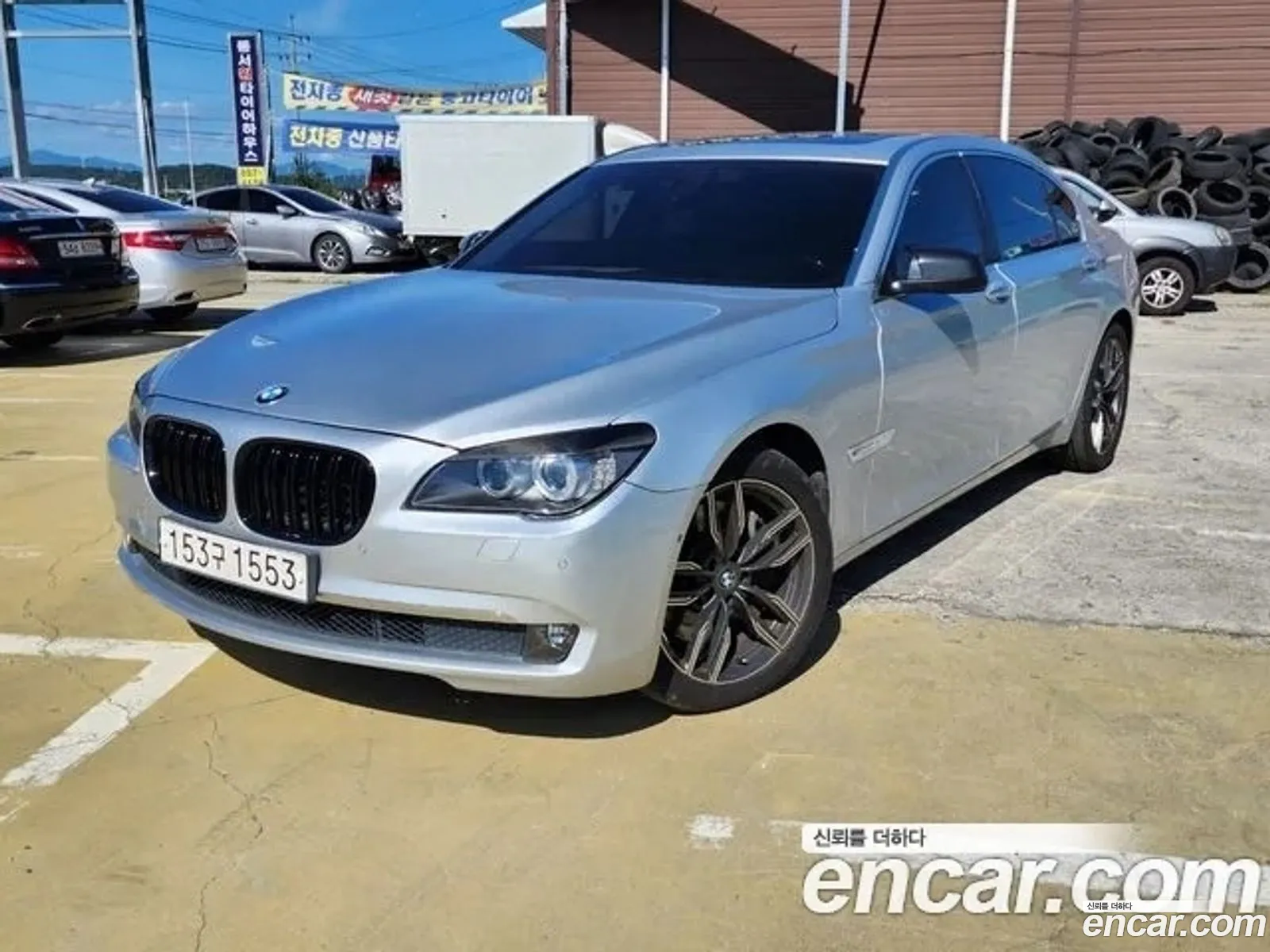 BMW 7 Series F01 750Li - фотография 6499