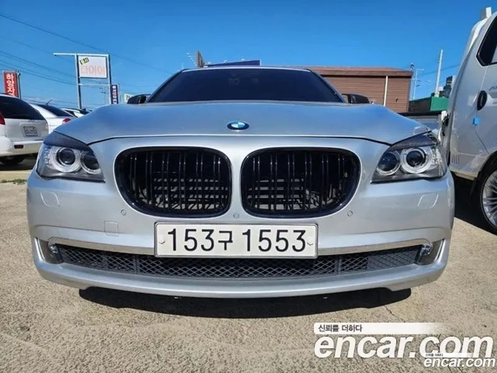 BMW 7 Series F01 750Li - фотография 6501