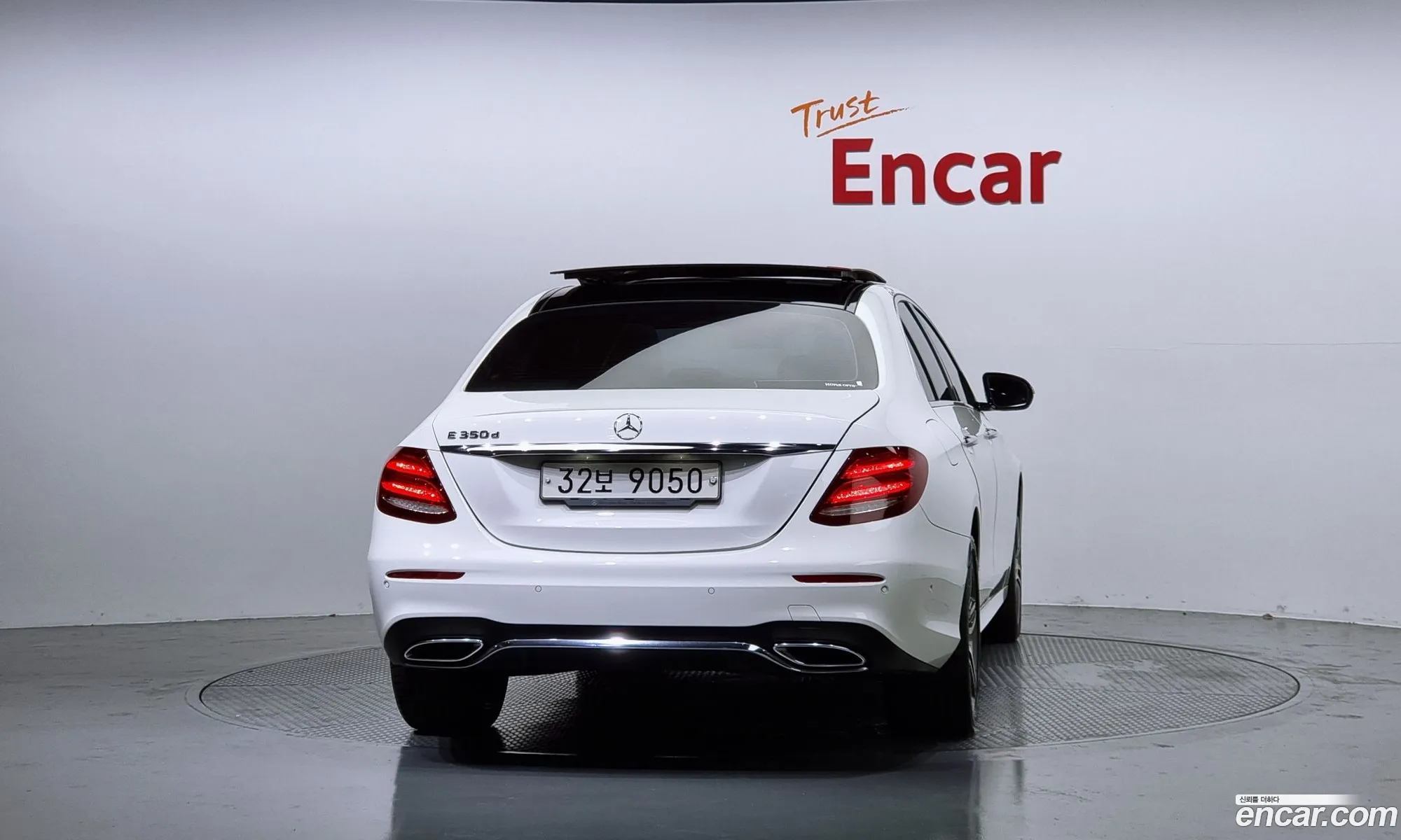 Mercedes-Benz E-Klasse E350D 2017 - фотография 12585812